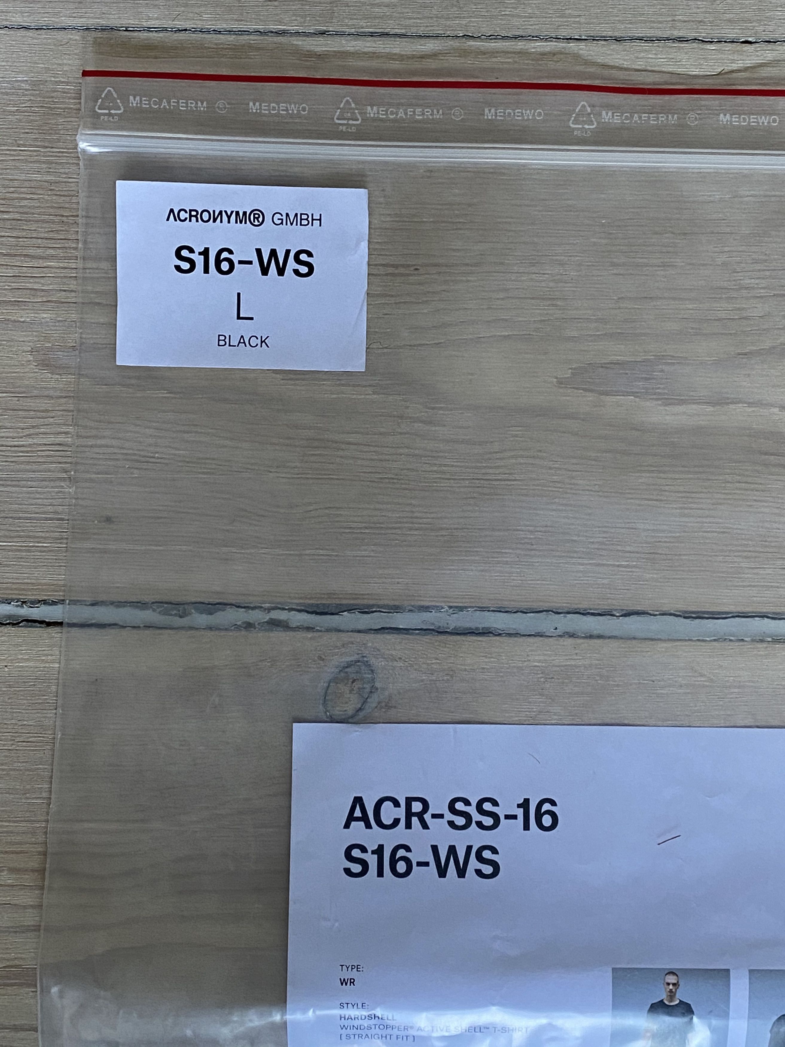 Acronym Acronym ACROИYM® S16-WS Bag & Sheet Size ONE SIZE - 2 Thumbnail