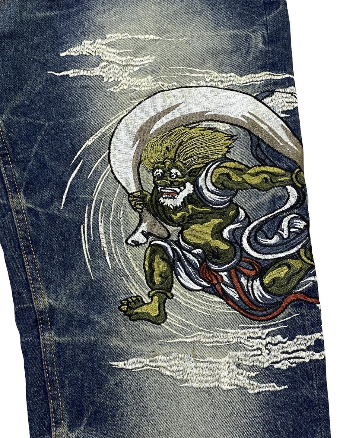 Japanese Brand FUGUTAITEN Fujin Raijin Japanese Style Embroidered Denim Size US 34 / EU 50 - 20 Thumbnail