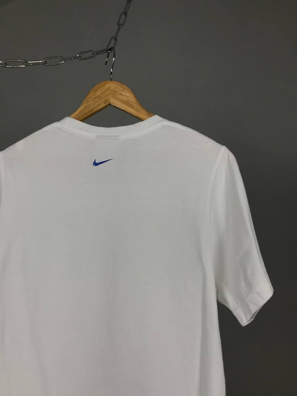 Nike Nike swoosh streetwear vintage center logo tee Size US S / EU 44-46 / 1 - 6 Thumbnail