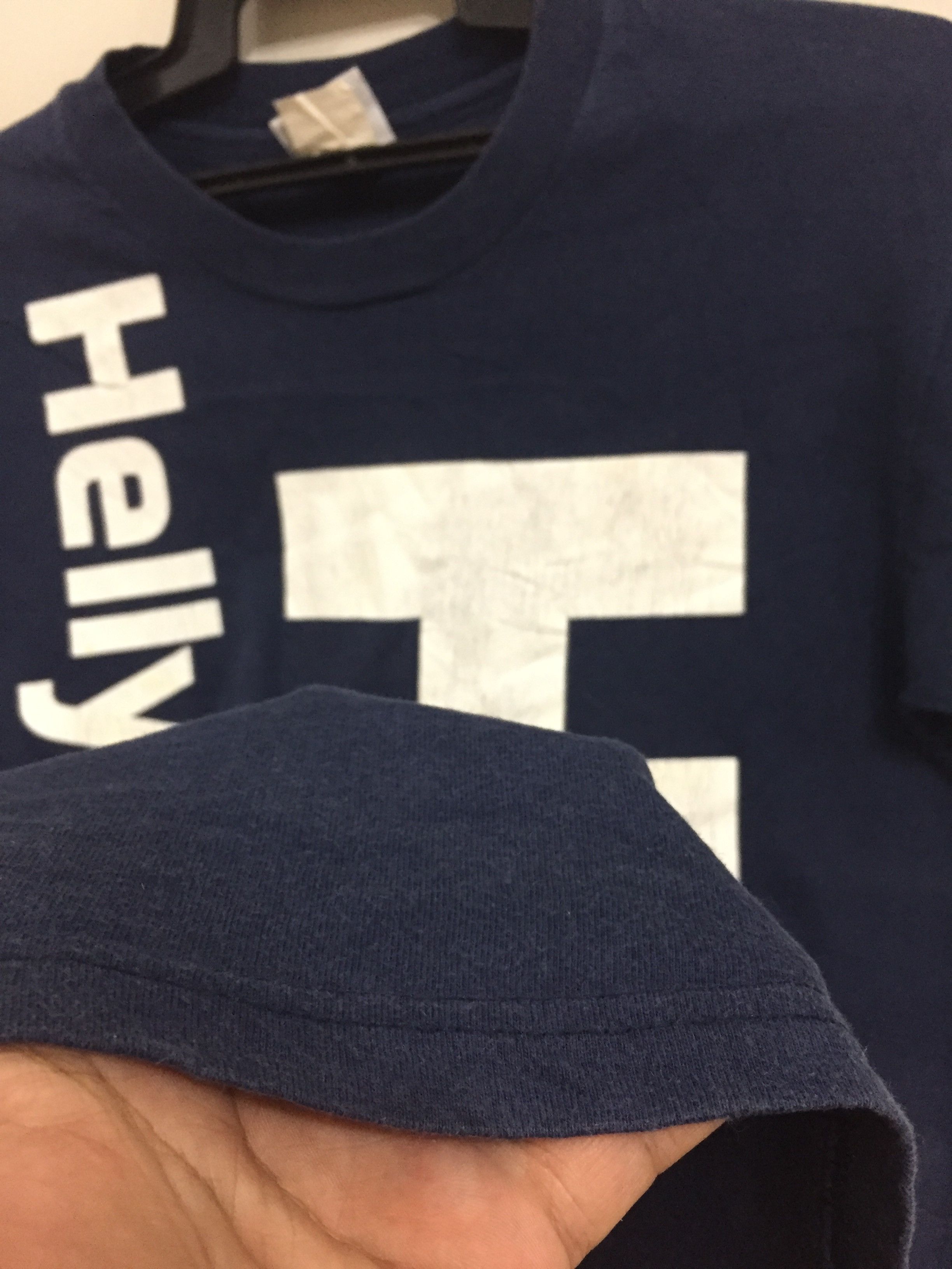 Helly Hansen Vintage Helly Hansen t shirt sea gear big logo size M Size US M / EU 48-50 / 2 - 7 Thumbnail