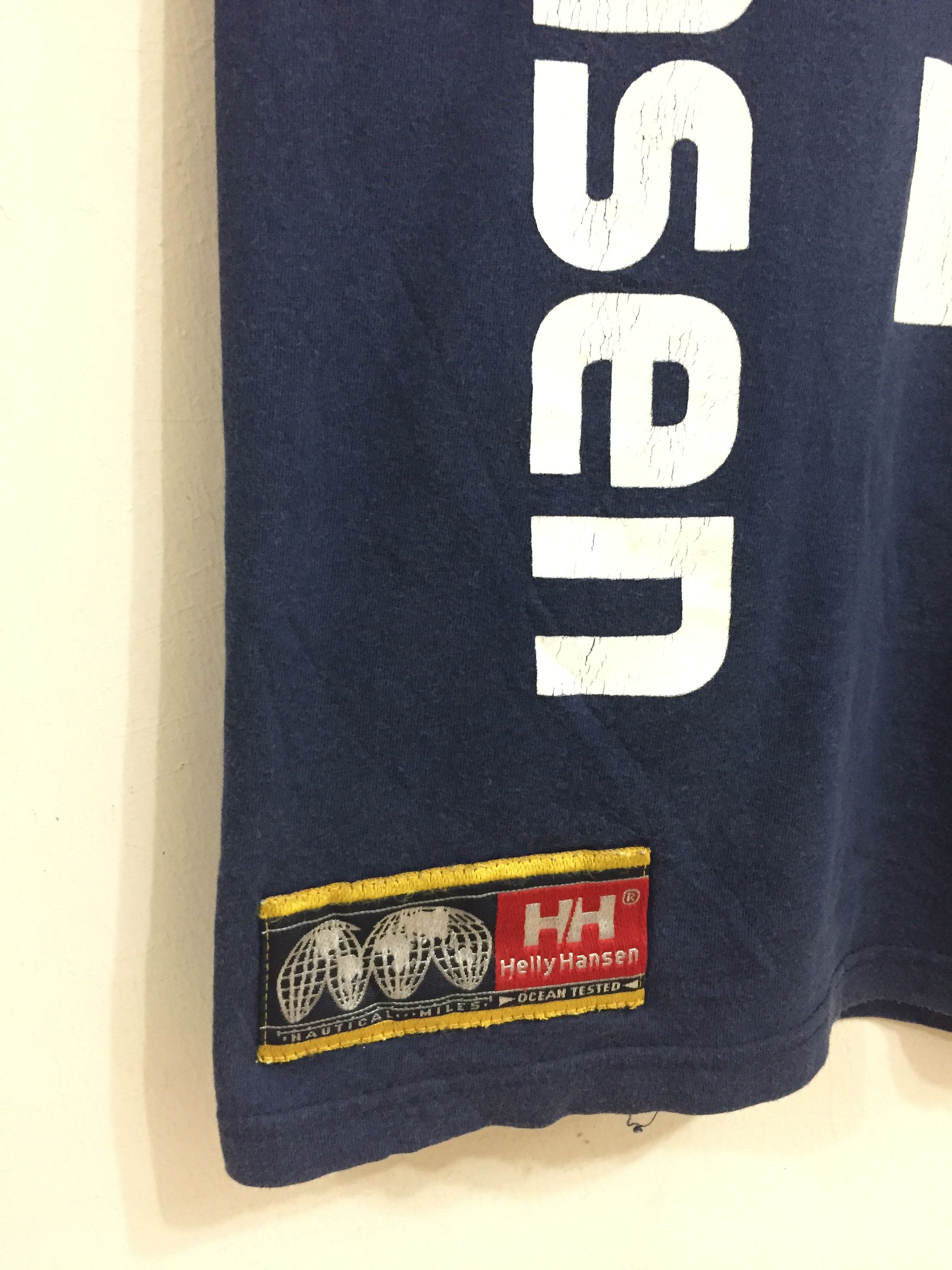 Helly Hansen Vintage Helly Hansen t shirt sea gear big logo size M Size US M / EU 48-50 / 2 - 3 Thumbnail