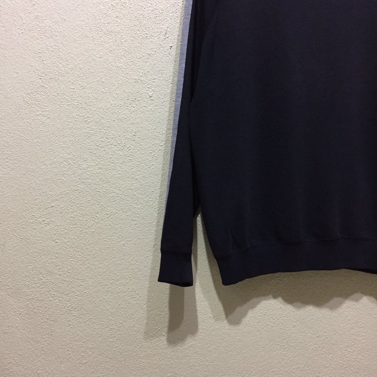 Uniqlo UNIQLO Sweatshirt size XL Size US XL / EU 56 / 4 - 2 Thumbnail