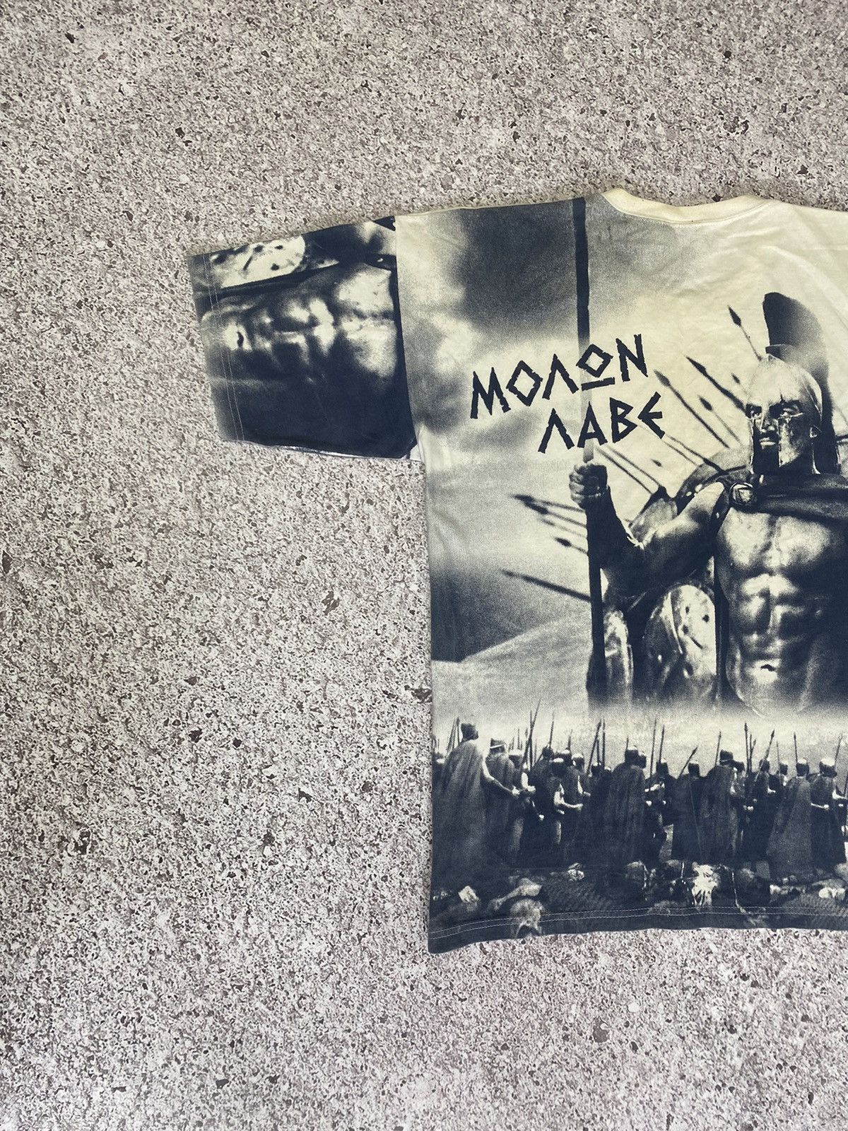 Arts & Science × Vintage Vintage Greece 300 Spartans All Over Print T-shirt 90’s Size US M / EU 48-50 / 2 - 5 Thumbnail