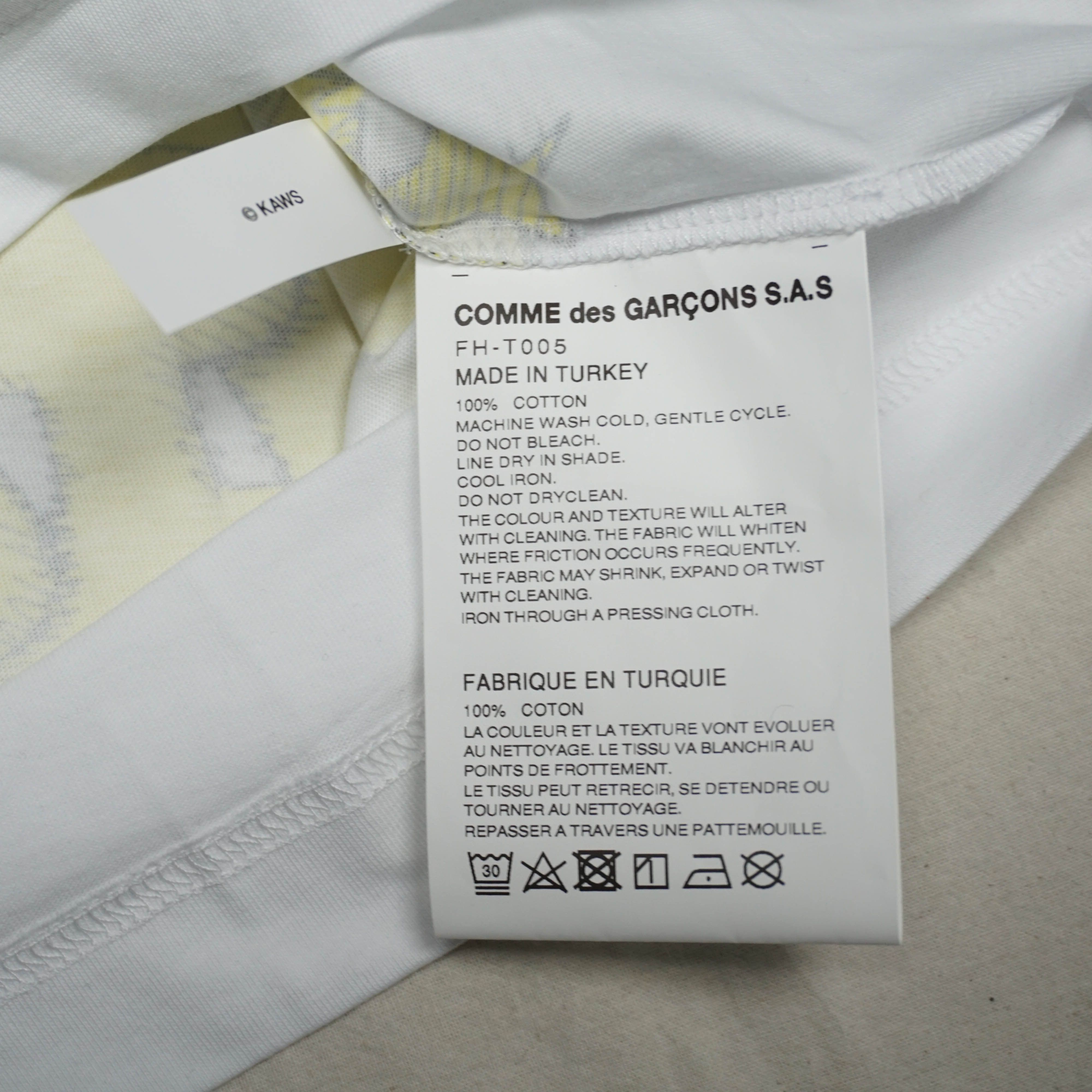 Comme des Garcons × Kaws × Vintage Comme Des Garcons Shirt x KAWS T-Shirt Size US L / EU 52-54 / 3 - 4 Thumbnail