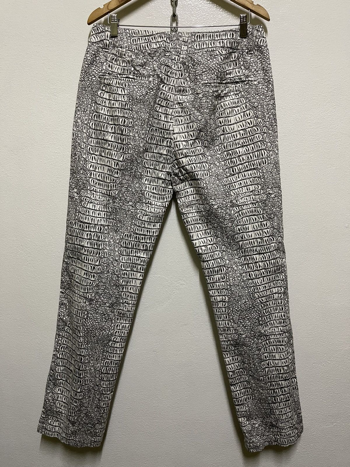 Designer Birdie Hunt Crocodile Full Print Pants Size US 32 / EU 48 - 10 Thumbnail