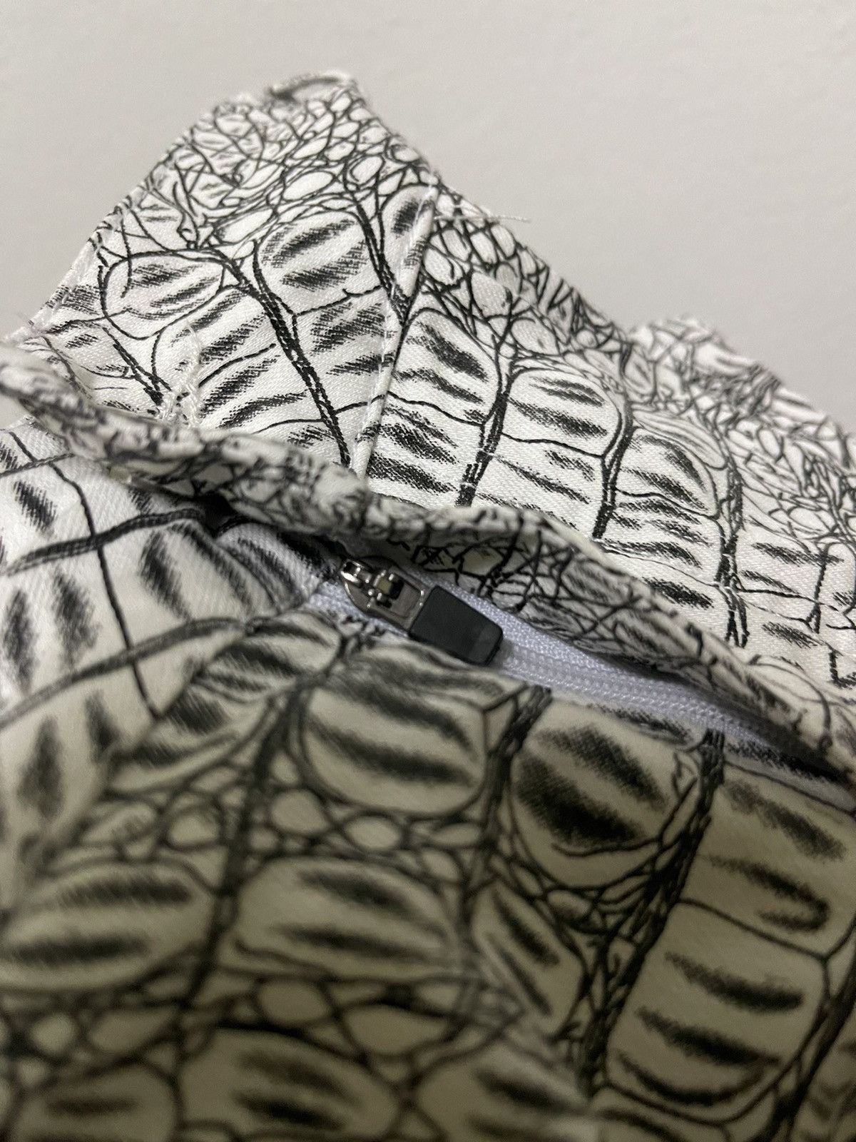 Designer Birdie Hunt Crocodile Full Print Pants Size US 32 / EU 48 - 17 Thumbnail
