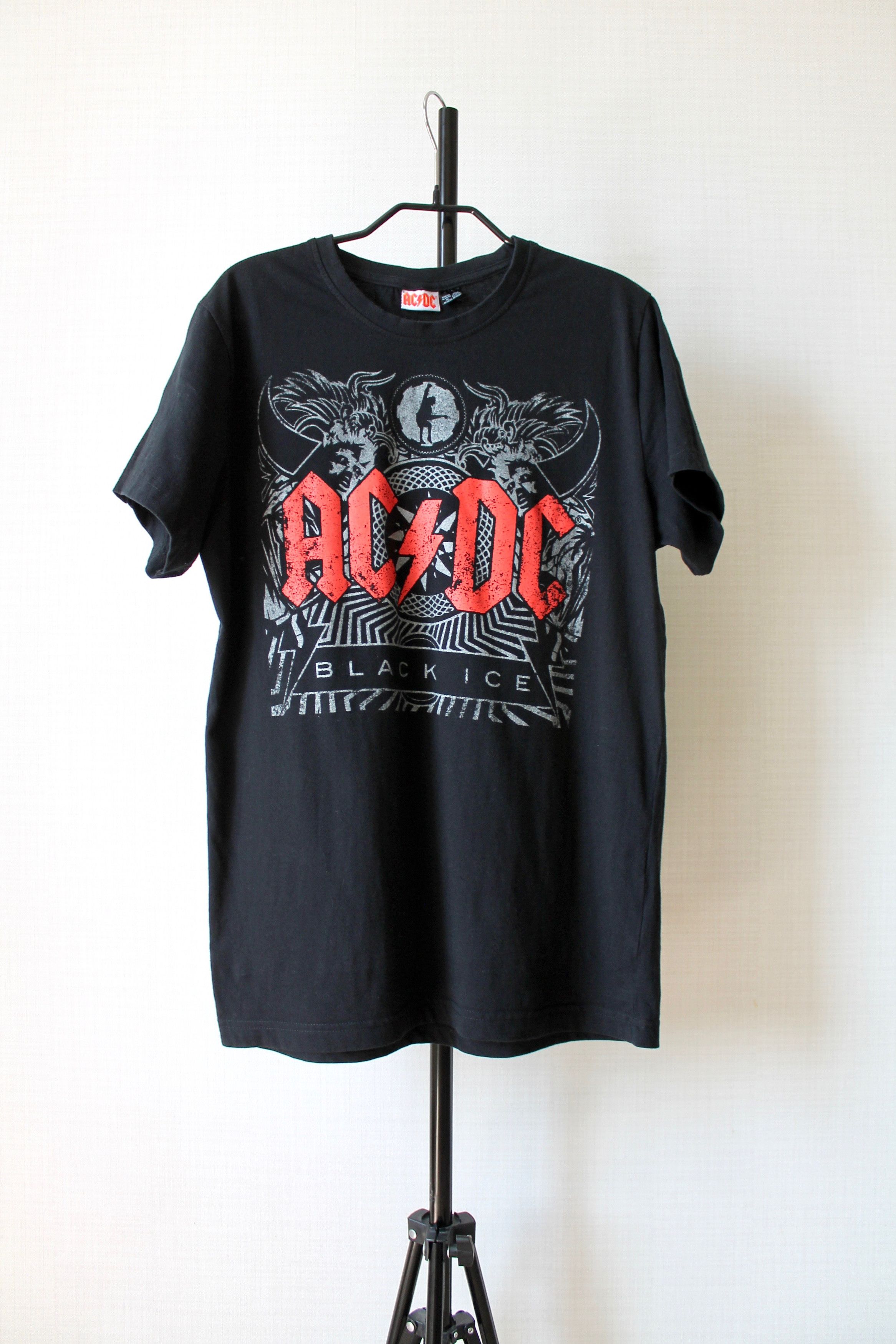 AC/DC AC/DC Black Ice Vintage T-shirt Band tee Shirt sz M Size US M / EU 48-50 / 2 - 1 Thumbnail