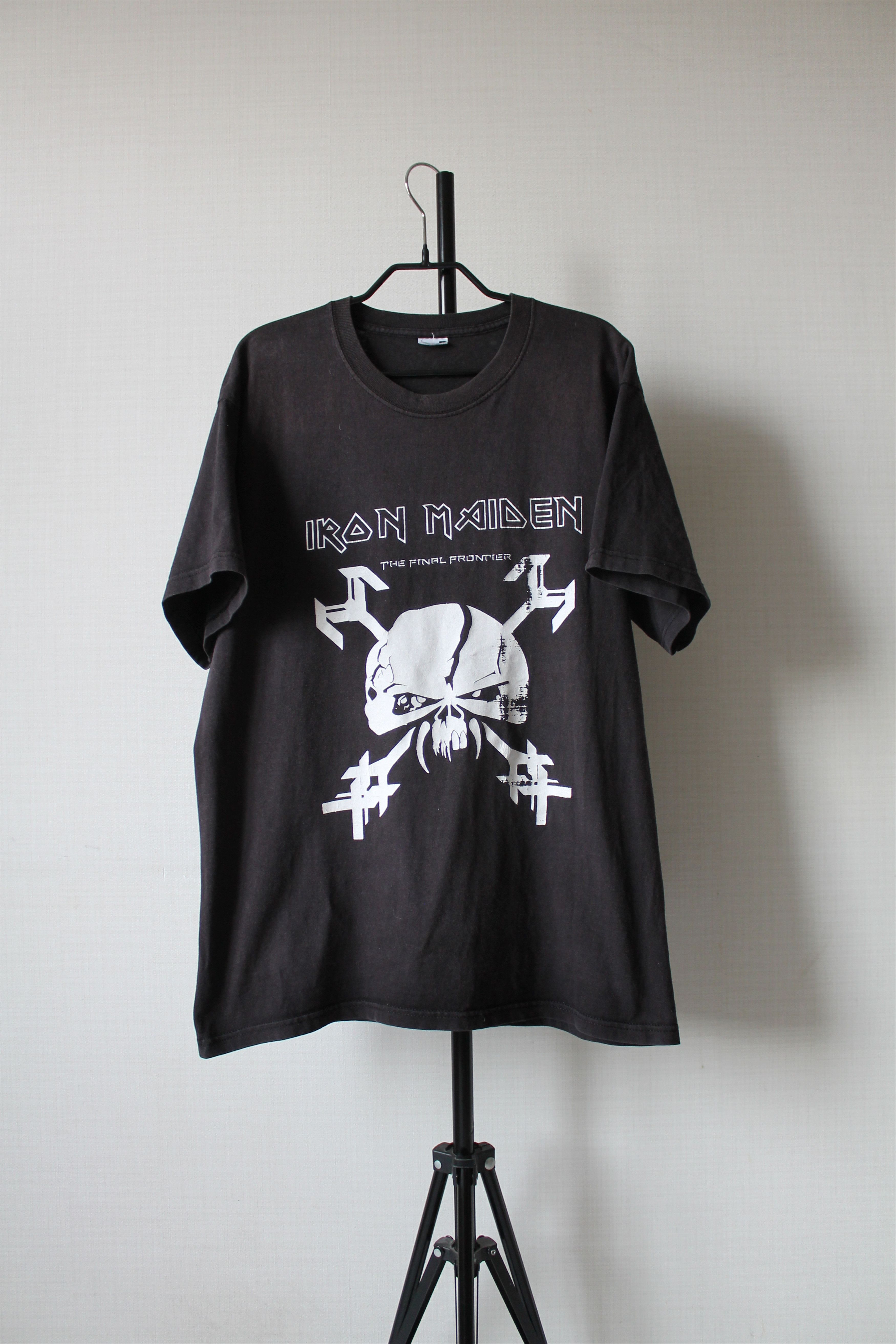 Iron Maiden 2011 IRON MAIDEN the Final Frontier UK Tour Tee Trashed Size US L / EU 52-54 / 3 - 2 Thumbnail