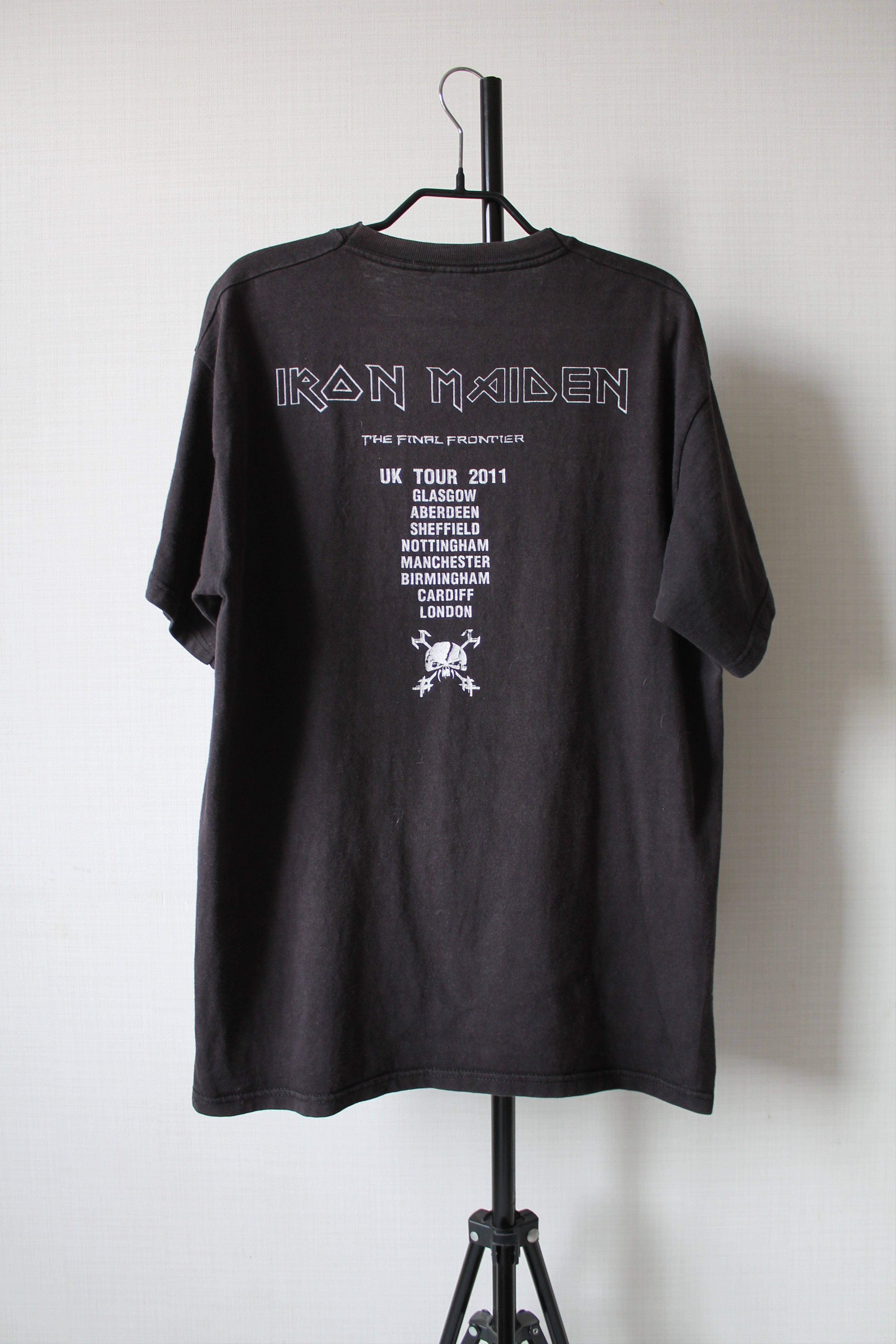 Iron Maiden 2011 IRON MAIDEN the Final Frontier UK Tour Tee Trashed Size US L / EU 52-54 / 3 - 5 Thumbnail