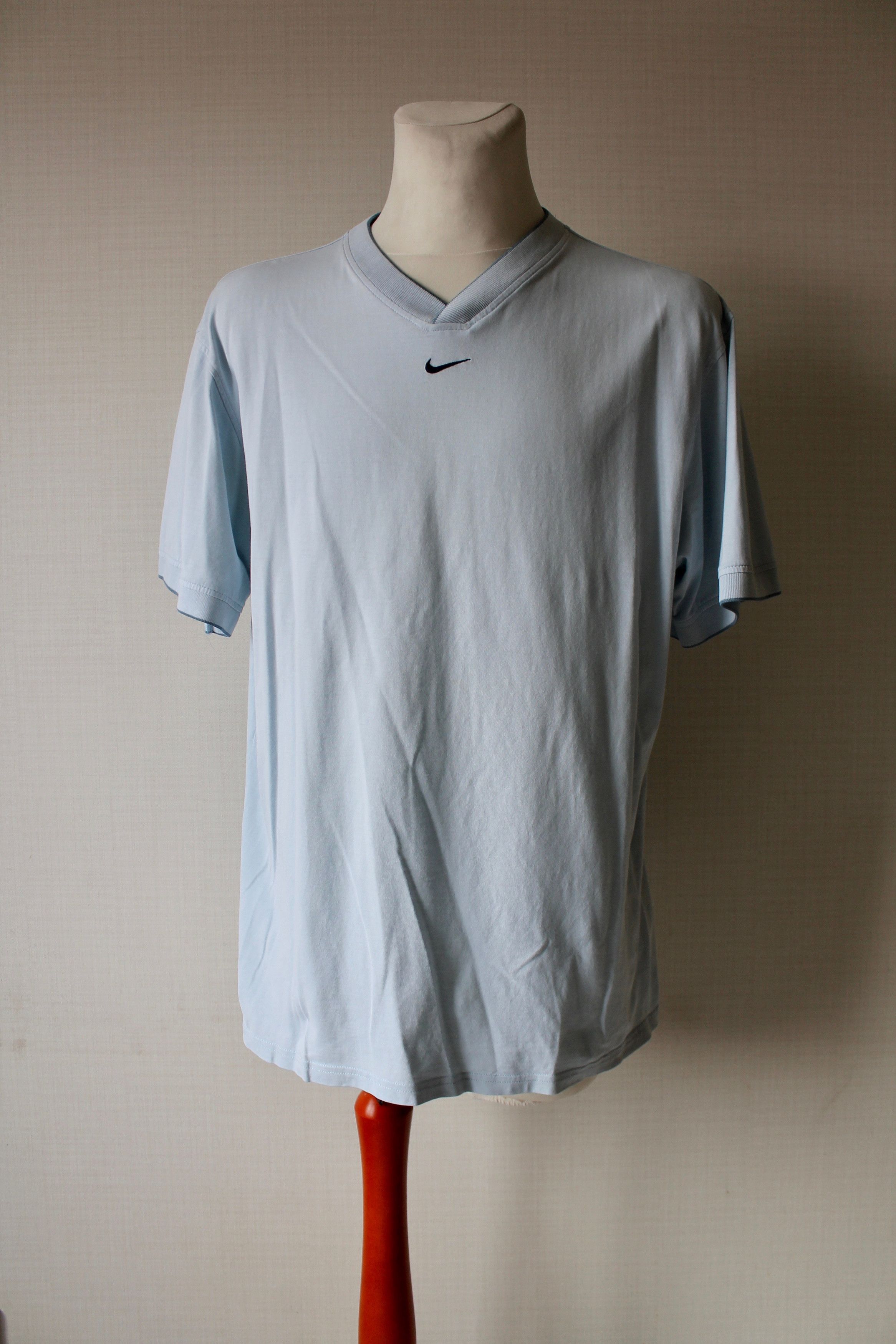 Nike Vintage Nike T Shirt v neck Cotton Blue worn Tee logo Size US XXL / EU 58 / 5 - 3 Thumbnail
