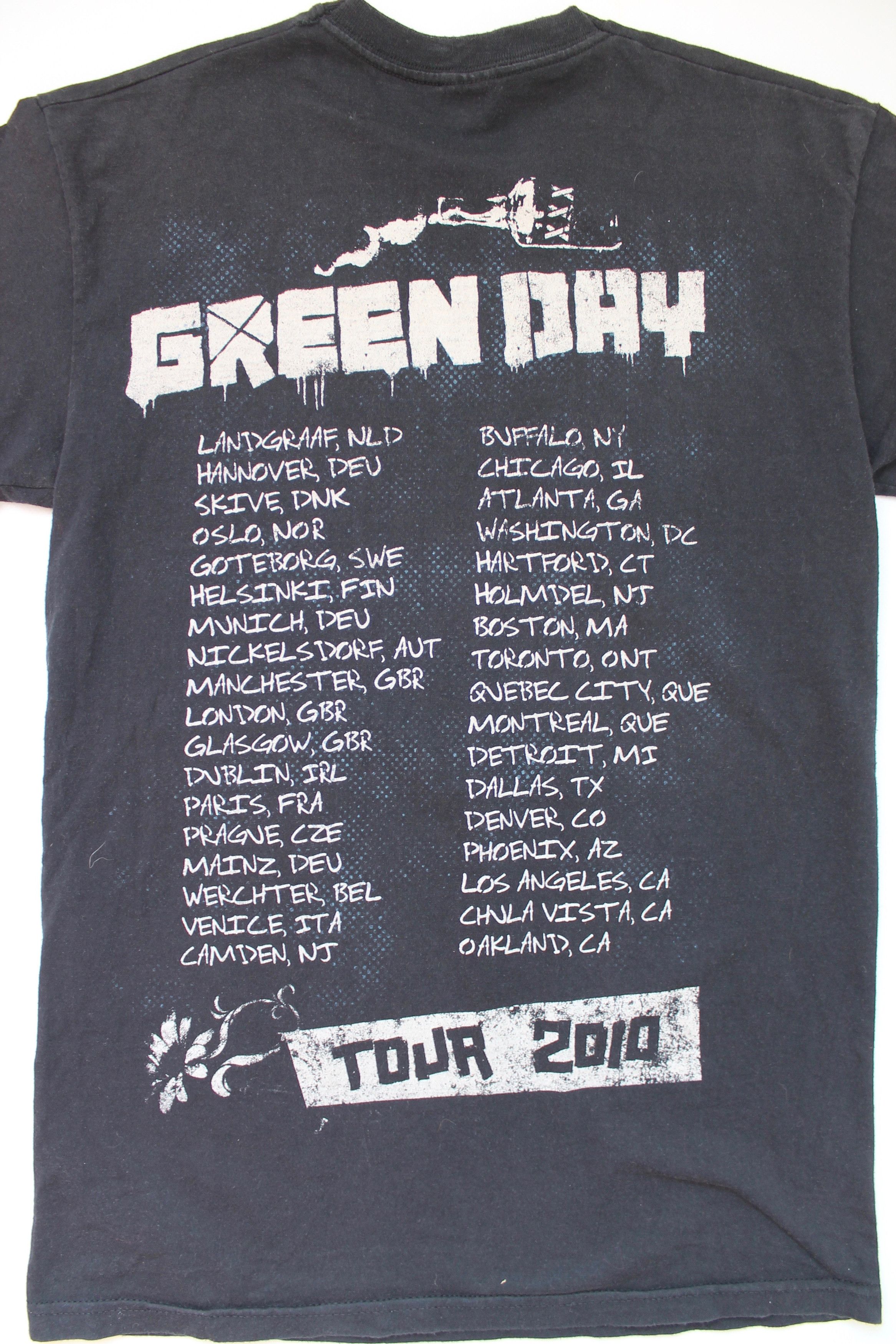 Band Tees VINTAGE! Green Day t-shirt 2010 WORLD TOUR size Small Size US S / EU 44-46 / 1 - 8 Thumbnail