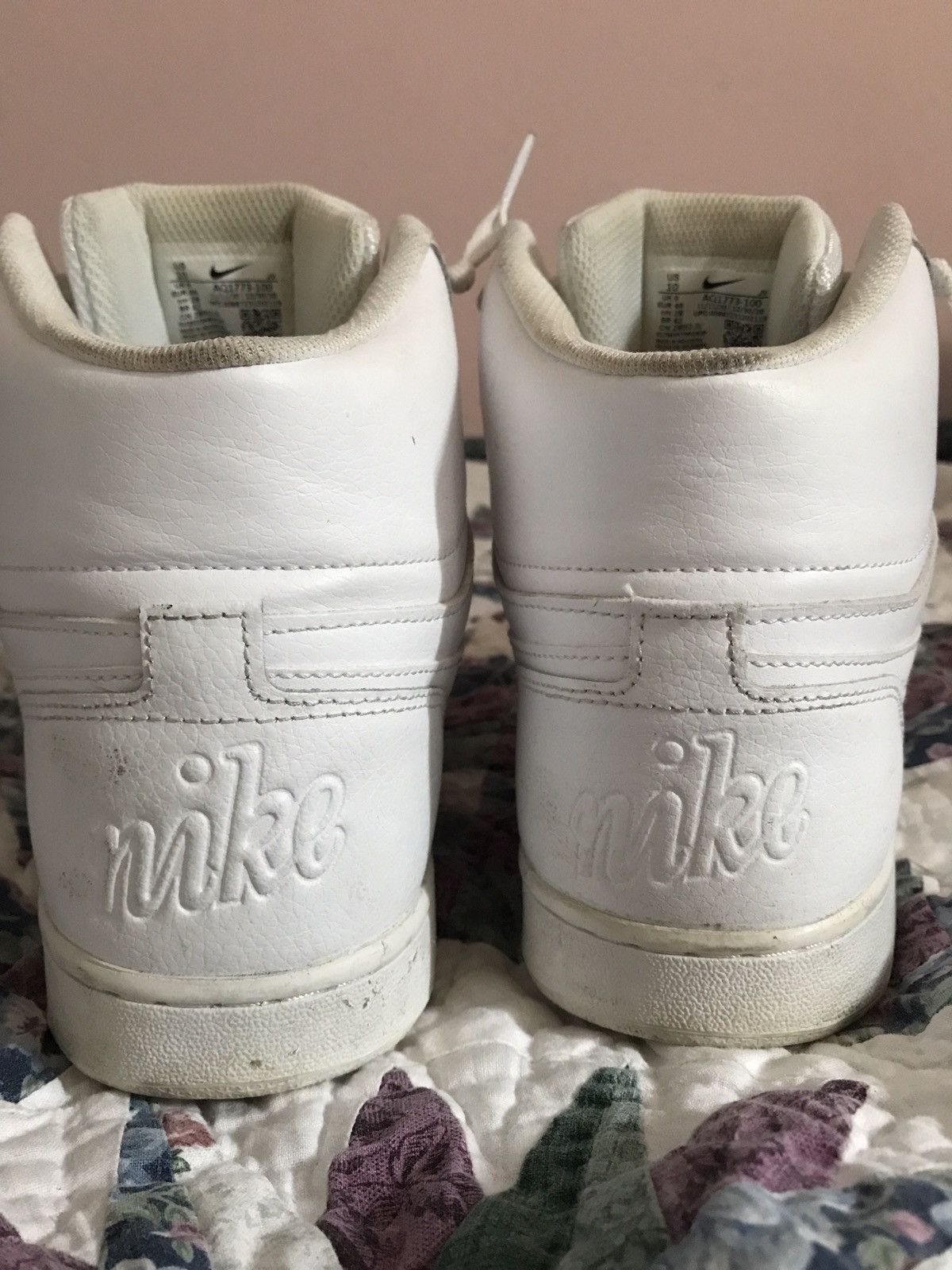 nike skateboard shoes white