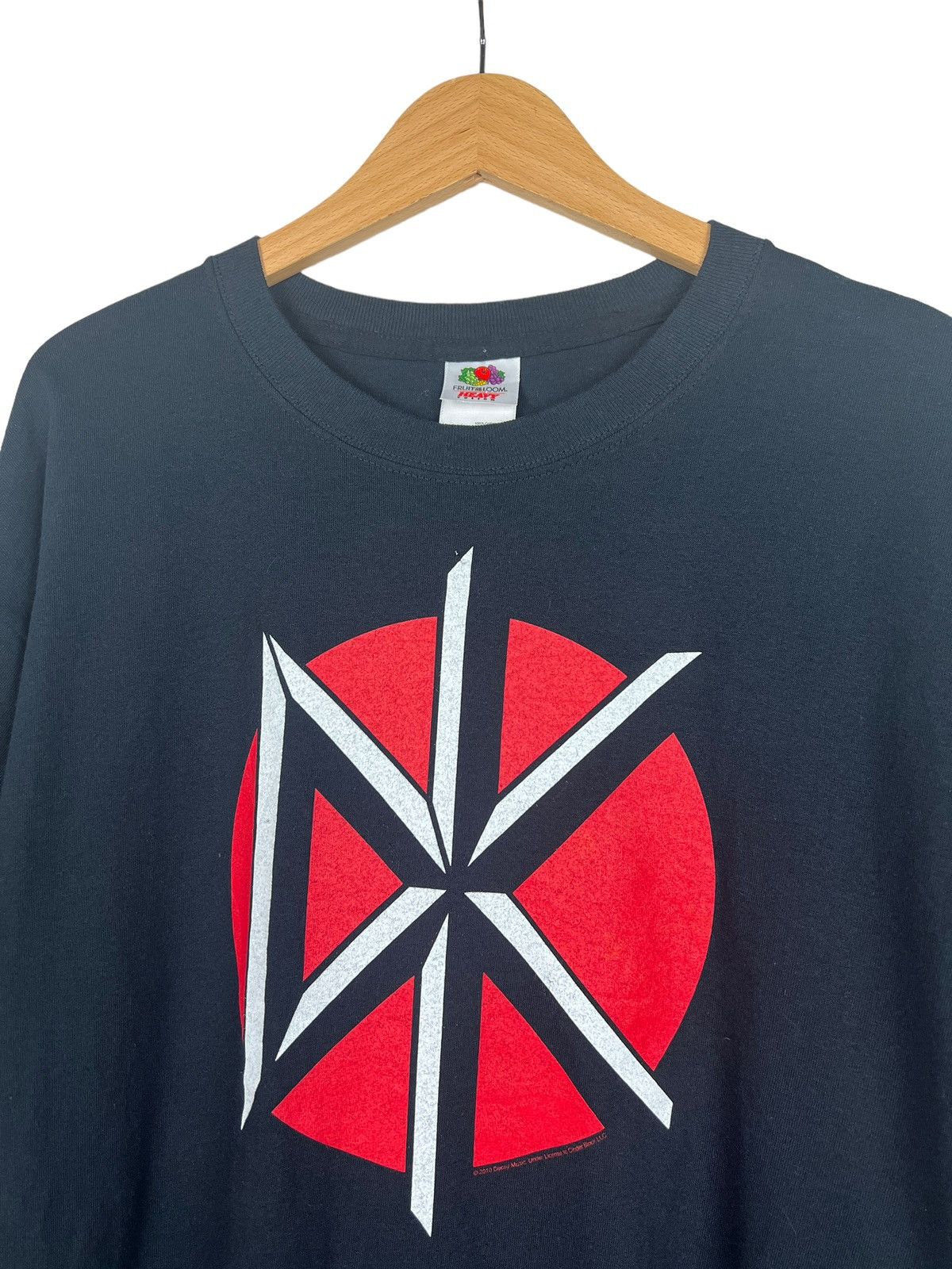 Band Tees 2010 Cinder Block Dead Kennedys Tshirt Size US L / EU 52-54 / 3 - 3 Thumbnail