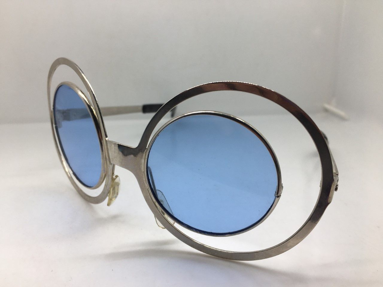 Vintage '68 MOD SPACE AGE OP ART ITALIA OVERSIZE SUNGLASSES Size ONE SIZE - 1 Thumbnail