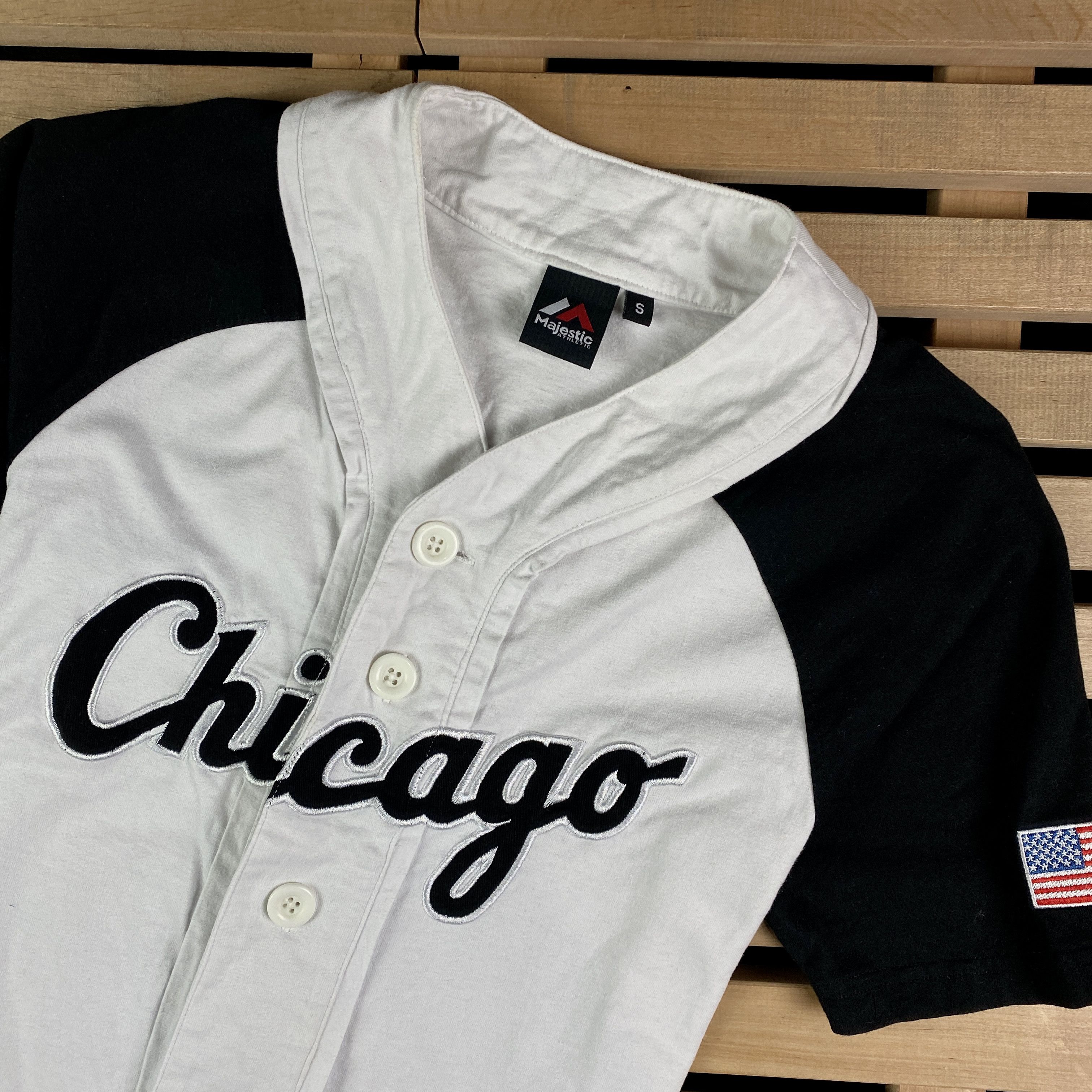 Majestic Mens T Shirt Button Majestic Chicago Size S Size US S / EU 44-46 / 1 - 2 Thumbnail