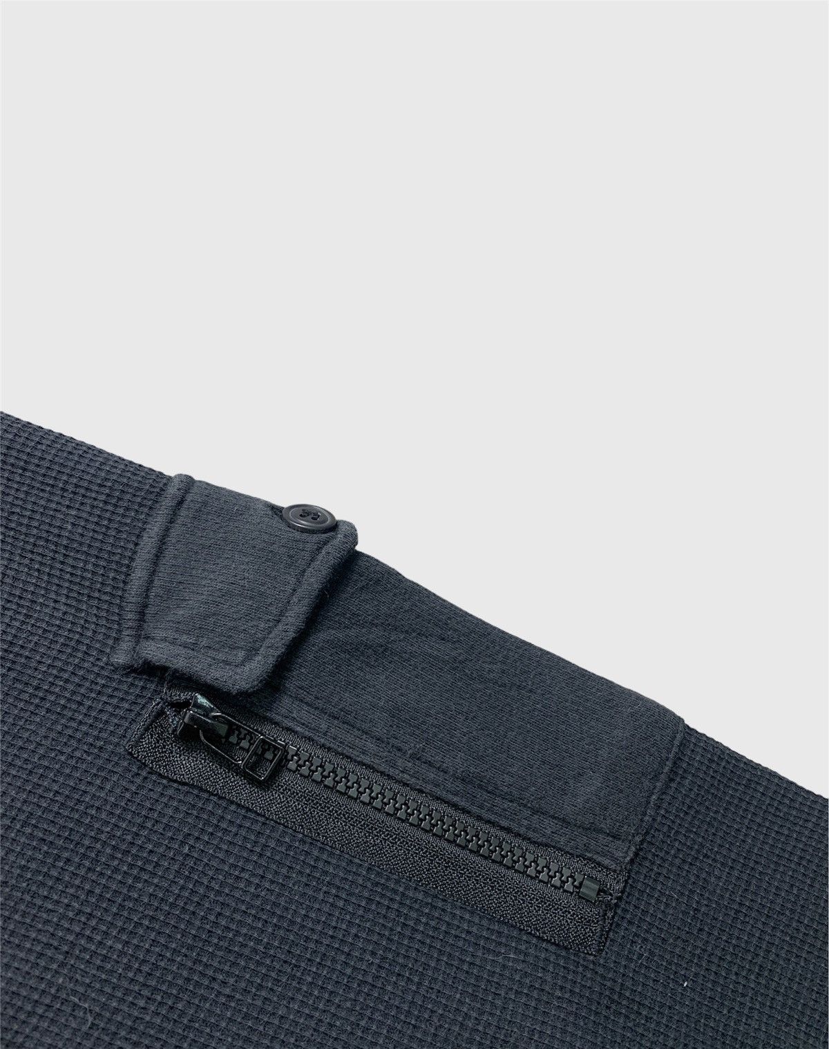 Avirex × Vintage Vintage Avirex A-T5 Long Sleeve Zipper Waffle Shirt Size US L / EU 52-54 / 3 - 10 Thumbnail