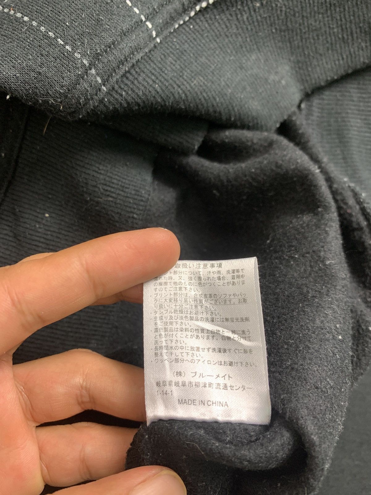 Valentino × Vintage Vintage 90s Cloudio Valentino Zipper Pocket Sweatshirt Size US L / EU 52-54 / 3 - 10 Thumbnail