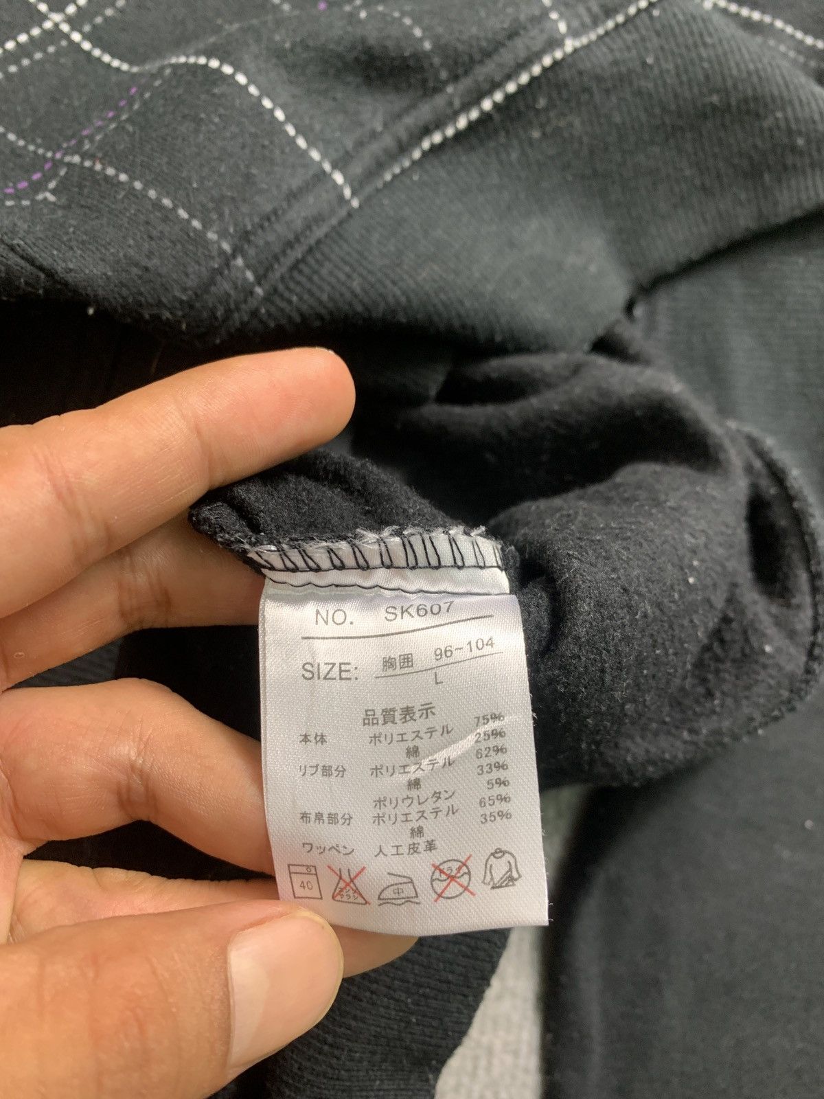 Valentino × Vintage Vintage 90s Cloudio Valentino Zipper Pocket Sweatshirt Size US L / EU 52-54 / 3 - 9 Thumbnail
