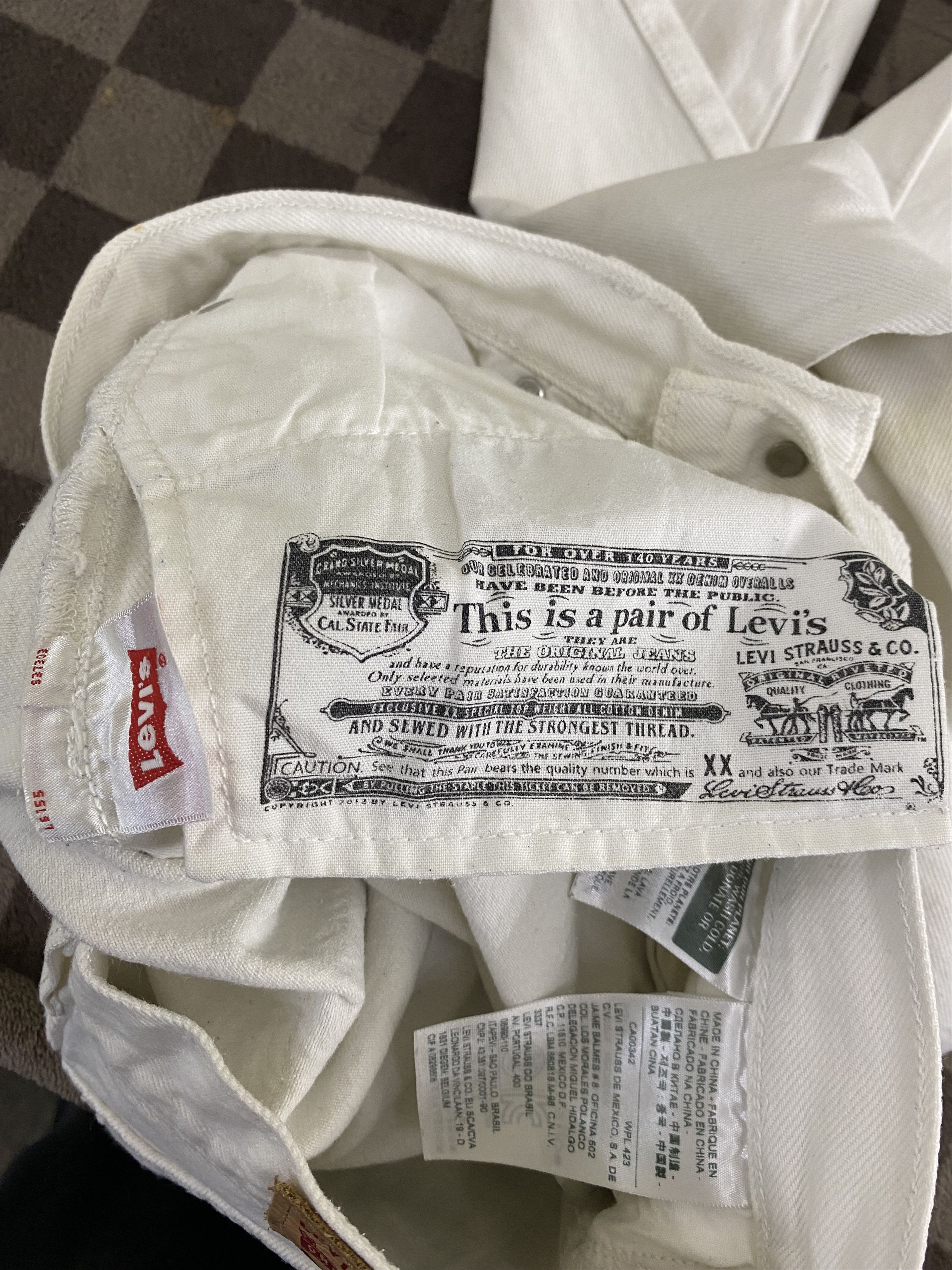 Levi's Levi's 501 Light Distress White Denim Jean Size 25" / US 0 / IT 36 - 19 Thumbnail