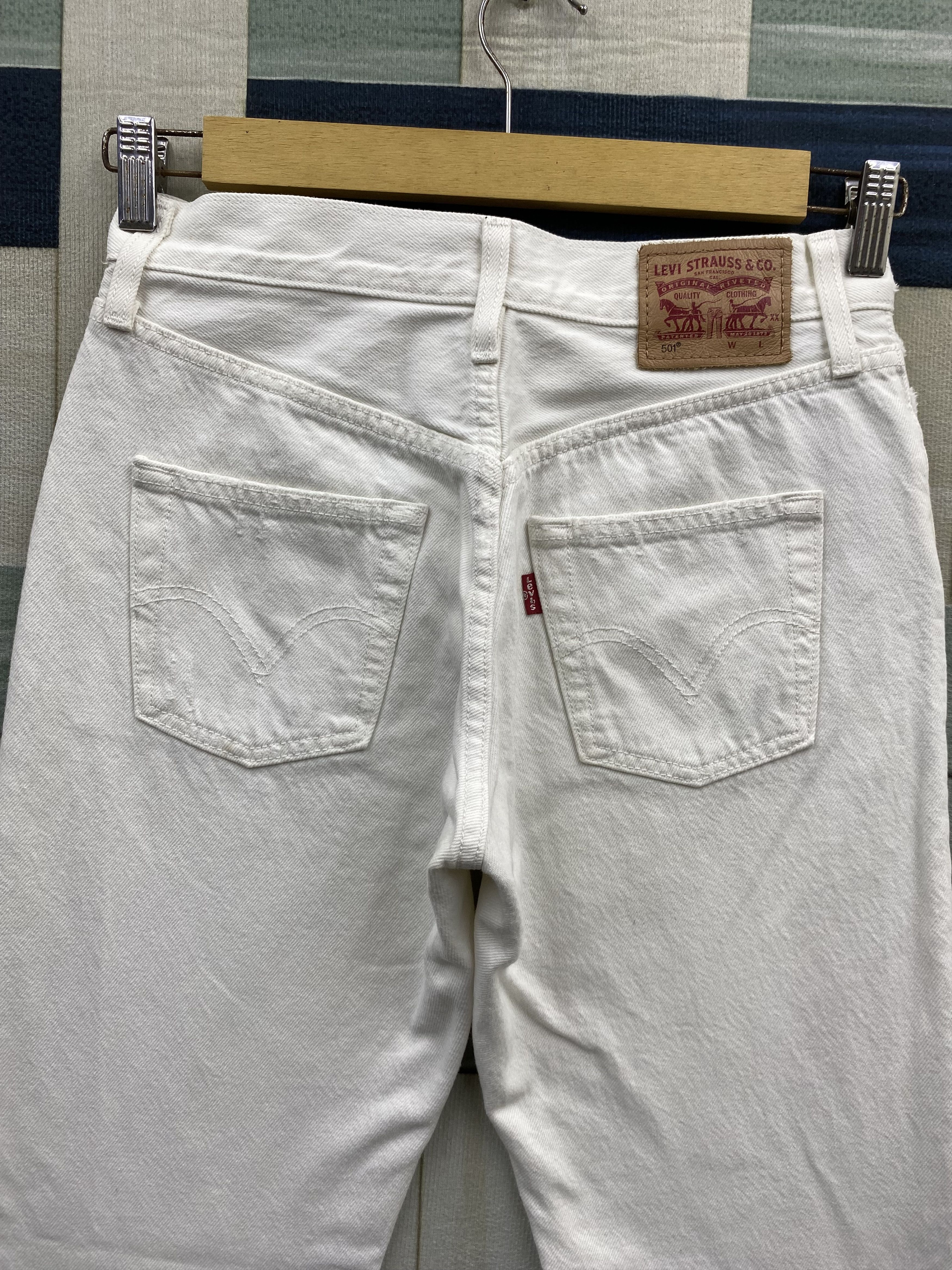 Levi's Levi's 501 Light Distress White Denim Jean Size 25" / US 0 / IT 36 - 4 Thumbnail