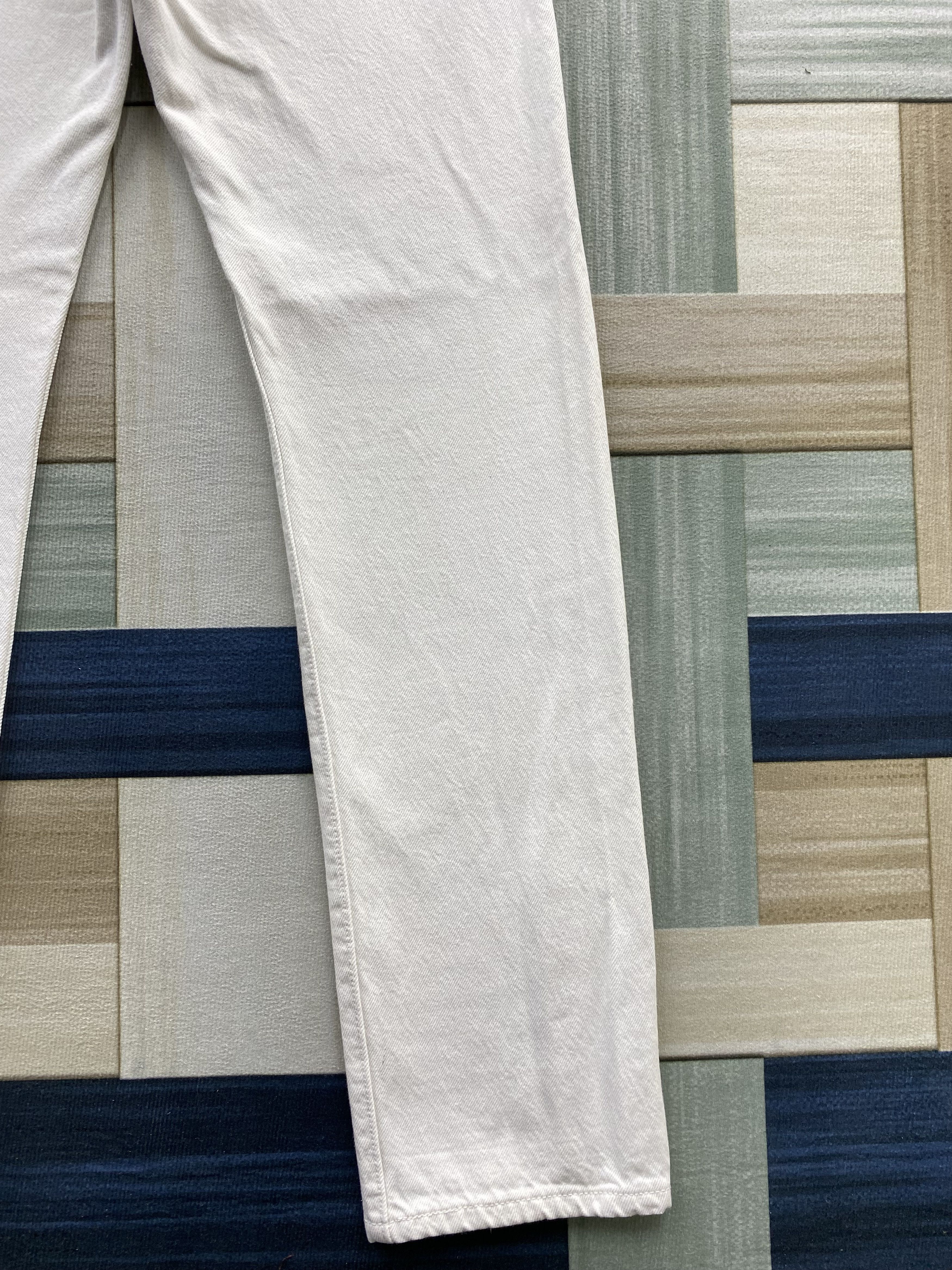 Levi's Levi's 501 Light Distress White Denim Jean Size 25" / US 0 / IT 36 - 14 Thumbnail