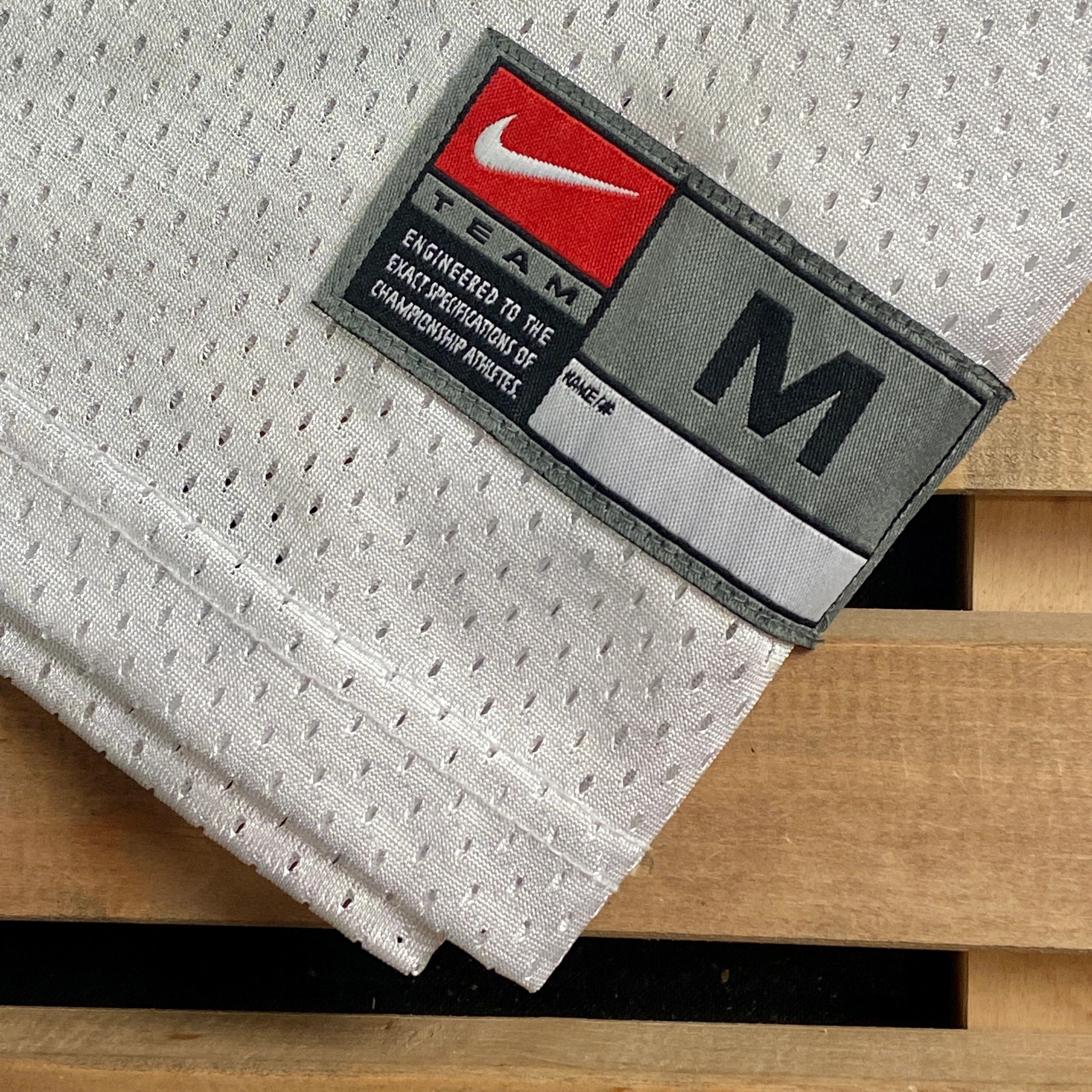 Nike × Vintage Mens Vintage T Shirt Nike Team Size M Number 12 Size US M / EU 48-50 / 2 - 6 Thumbnail