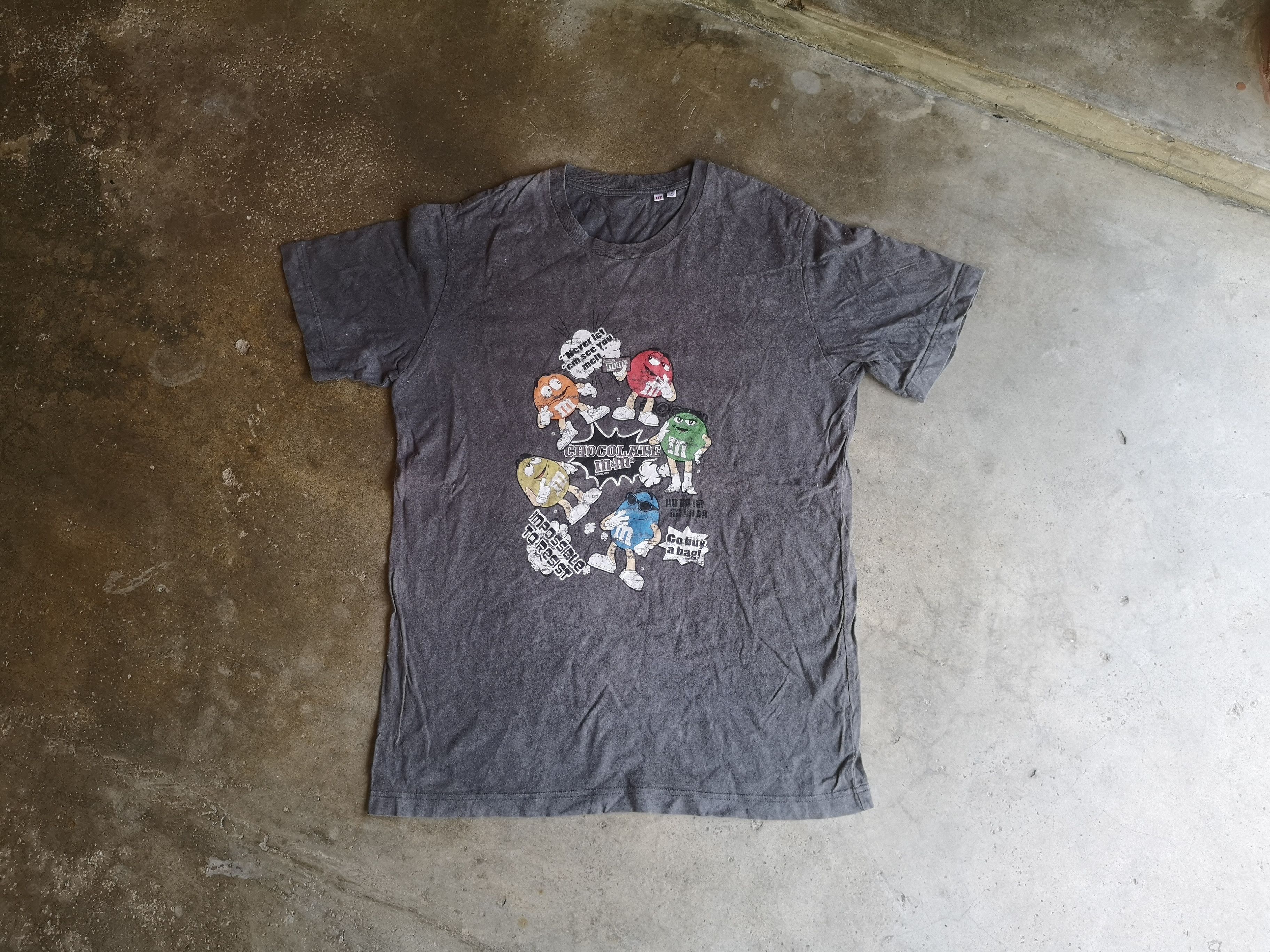 Uniqlo M&M Chocolate by Uniqlo Size US L / EU 52-54 / 3 - 1 Thumbnail