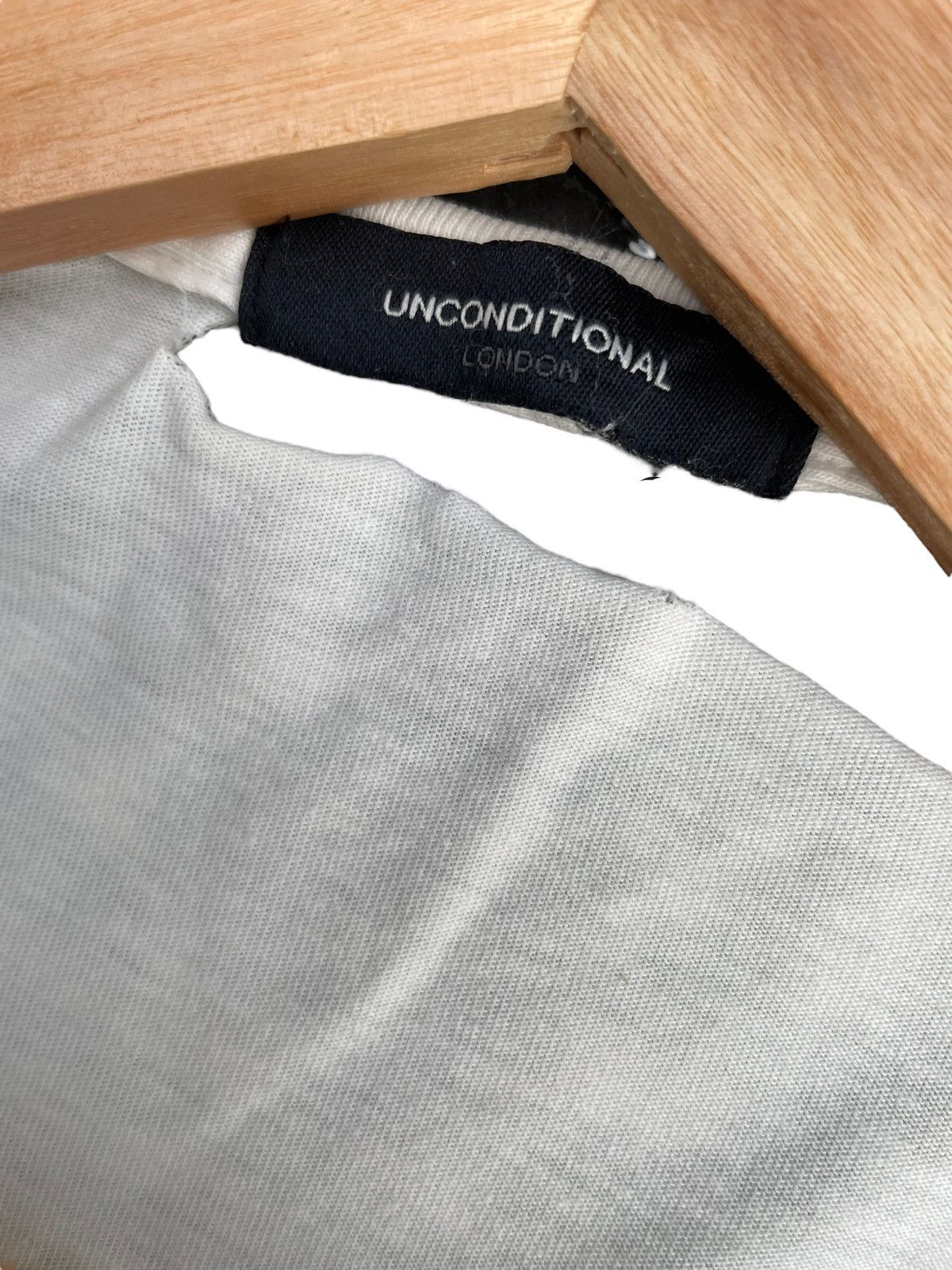Designer Unconditional London Distresed Tshirt Size XS / US 0-2 / IT 36-38 - 6 Thumbnail