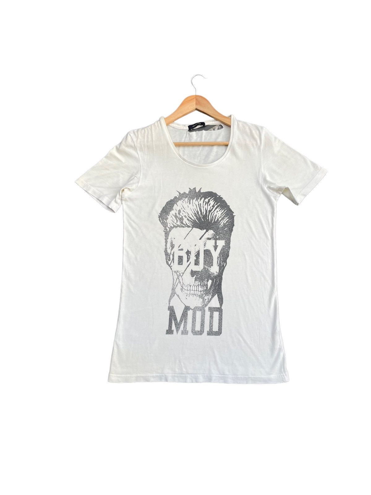 Designer Unconditional London Distresed Tshirt Size XS / US 0-2 / IT 36-38 - 2 Thumbnail