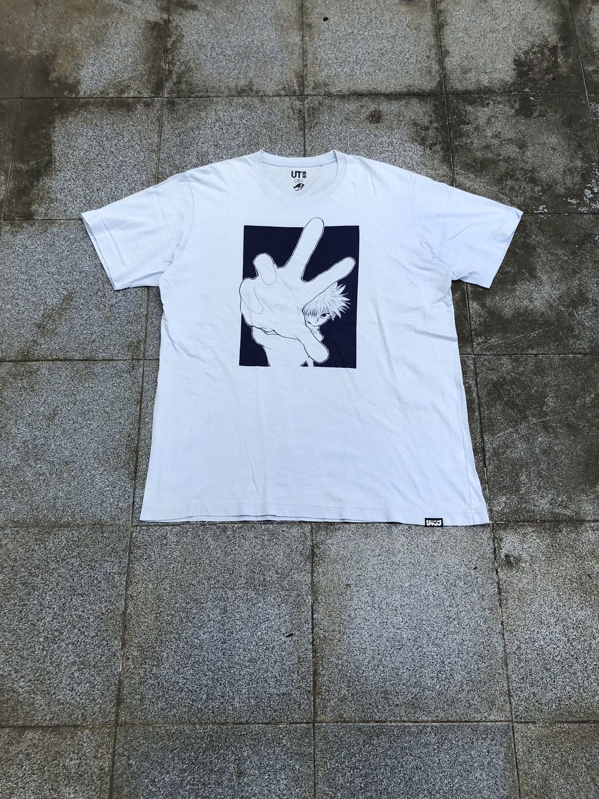 Anime × Japanese Brand × Uniqlo Uniqlo X Hunter x Hunter T shirt Size US XL / EU 56 / 4 - 2 Thumbnail