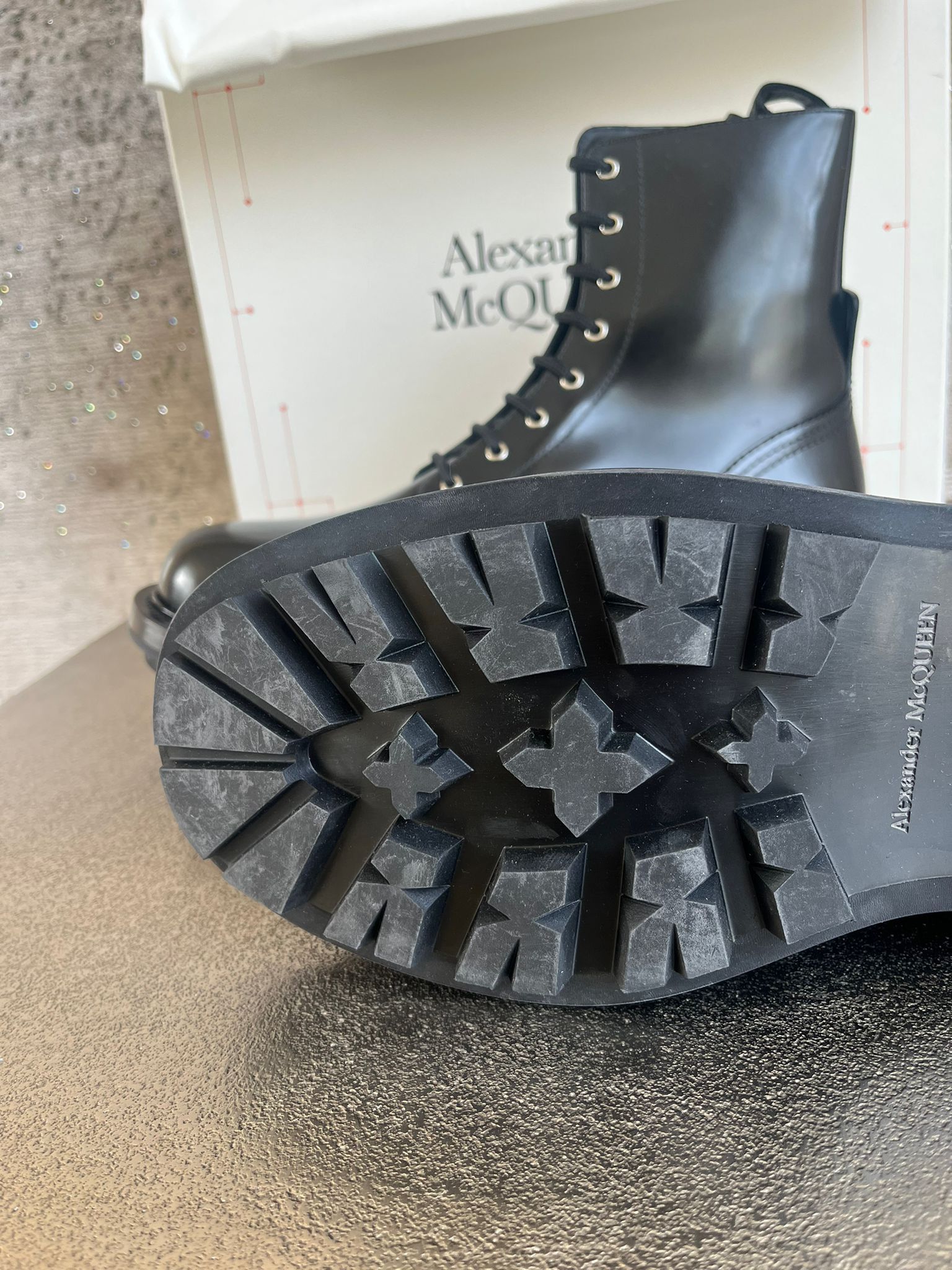 Alexander McQueen Shiny Leather Spazzolato Boots in Black Size US 11 / EU 44 - 10 Thumbnail