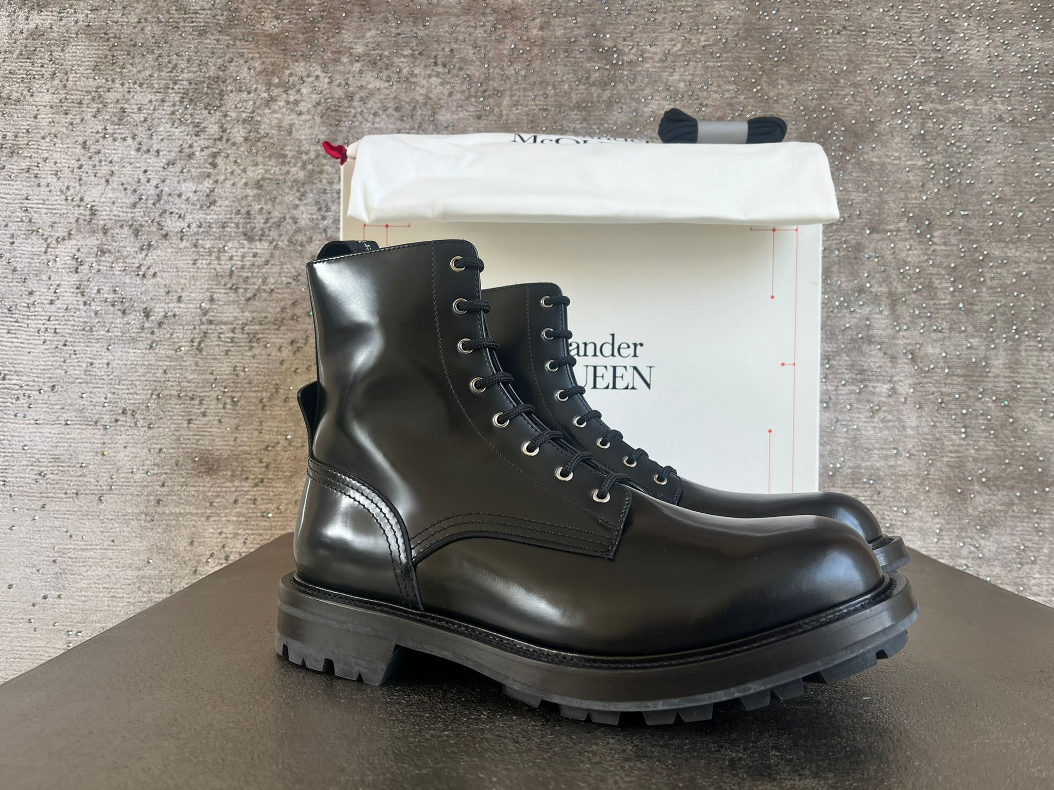 Alexander McQueen Shiny Leather Spazzolato Boots in Black Size US 11 / EU 44 - 2 Thumbnail