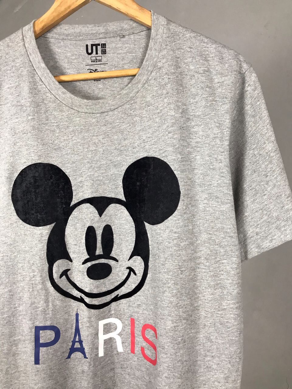 Mickey Mouse Mickey Mouse X Uniqlo Gray Streetwear Tee Size US L / EU 52-54 / 3 - 2 Thumbnail
