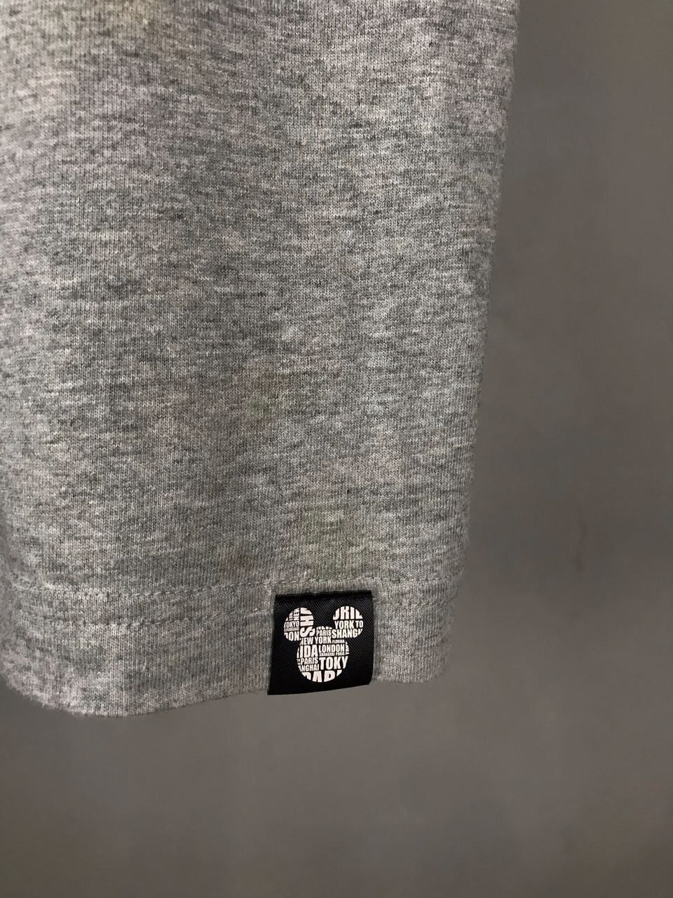 Mickey Mouse Mickey Mouse X Uniqlo Gray Streetwear Tee Size US L / EU 52-54 / 3 - 4 Thumbnail