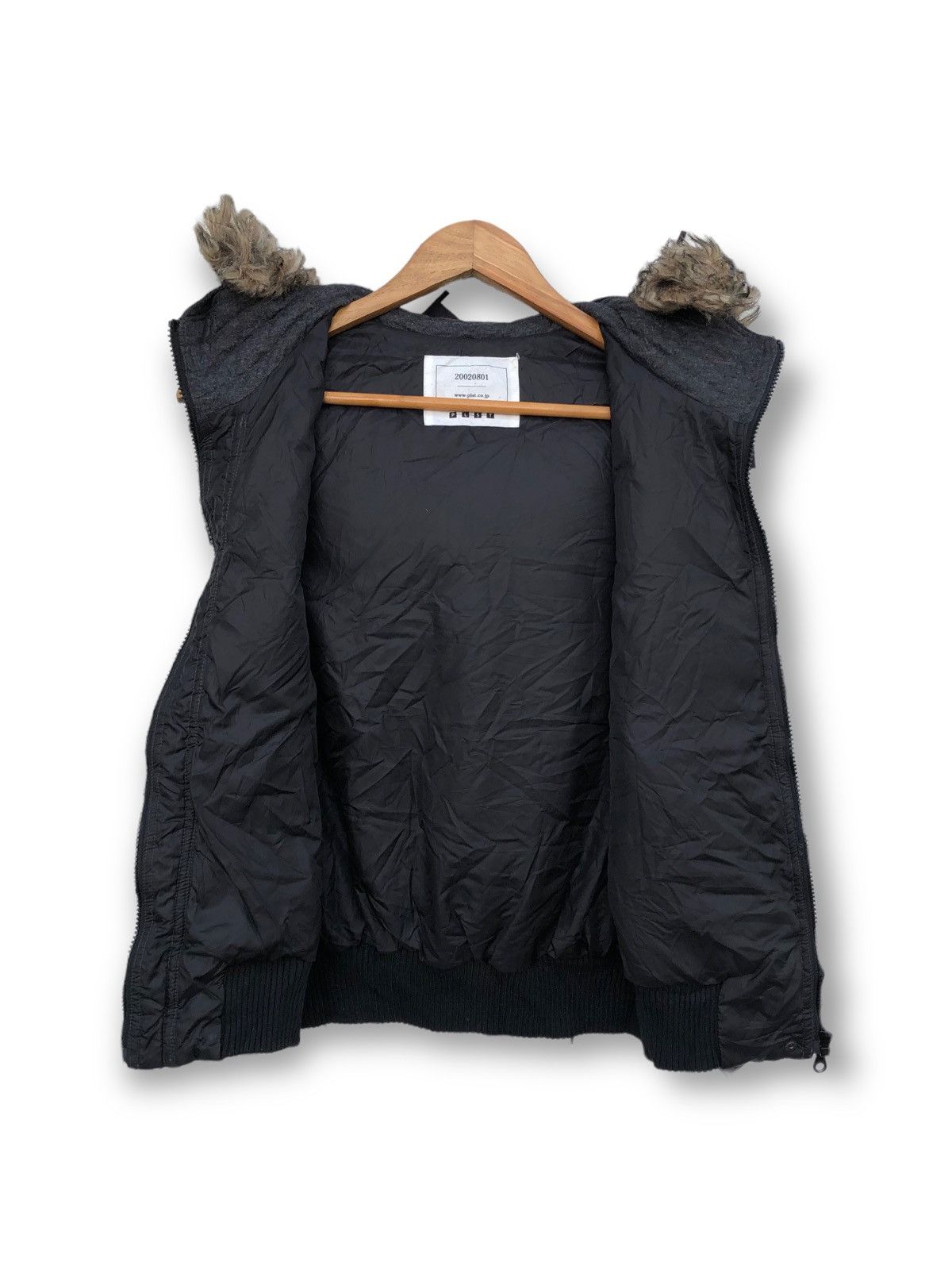 20471120 × Issey Miyake ‼️RARE‼️ 20020801 PLST Down Vest Jacket With Fur Hoodie Size US S / EU 44-46 / 1 - 6 Thumbnail