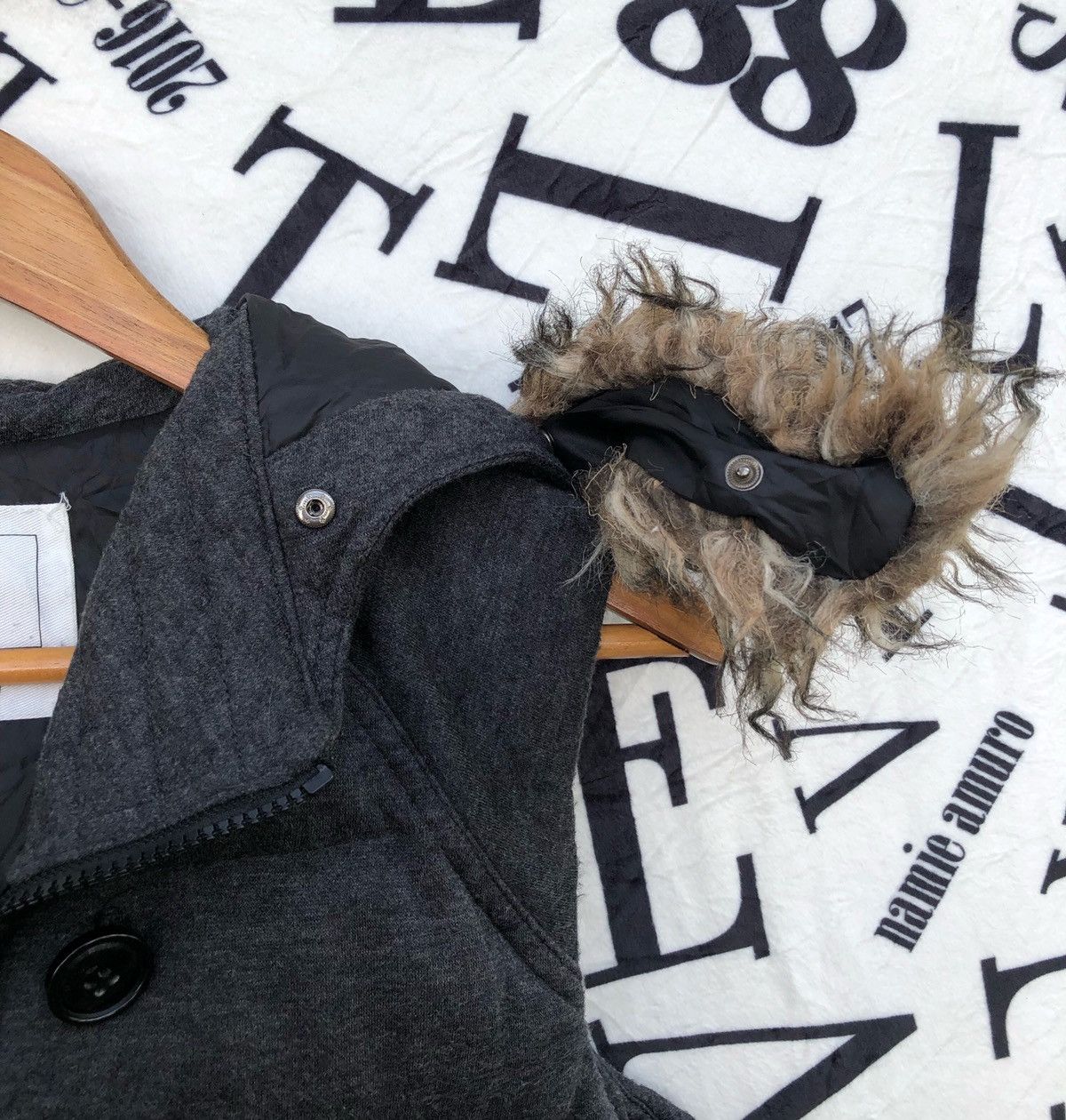 20471120 × Issey Miyake ‼️RARE‼️ 20020801 PLST Down Vest Jacket With Fur Hoodie Size US S / EU 44-46 / 1 - 10 Thumbnail