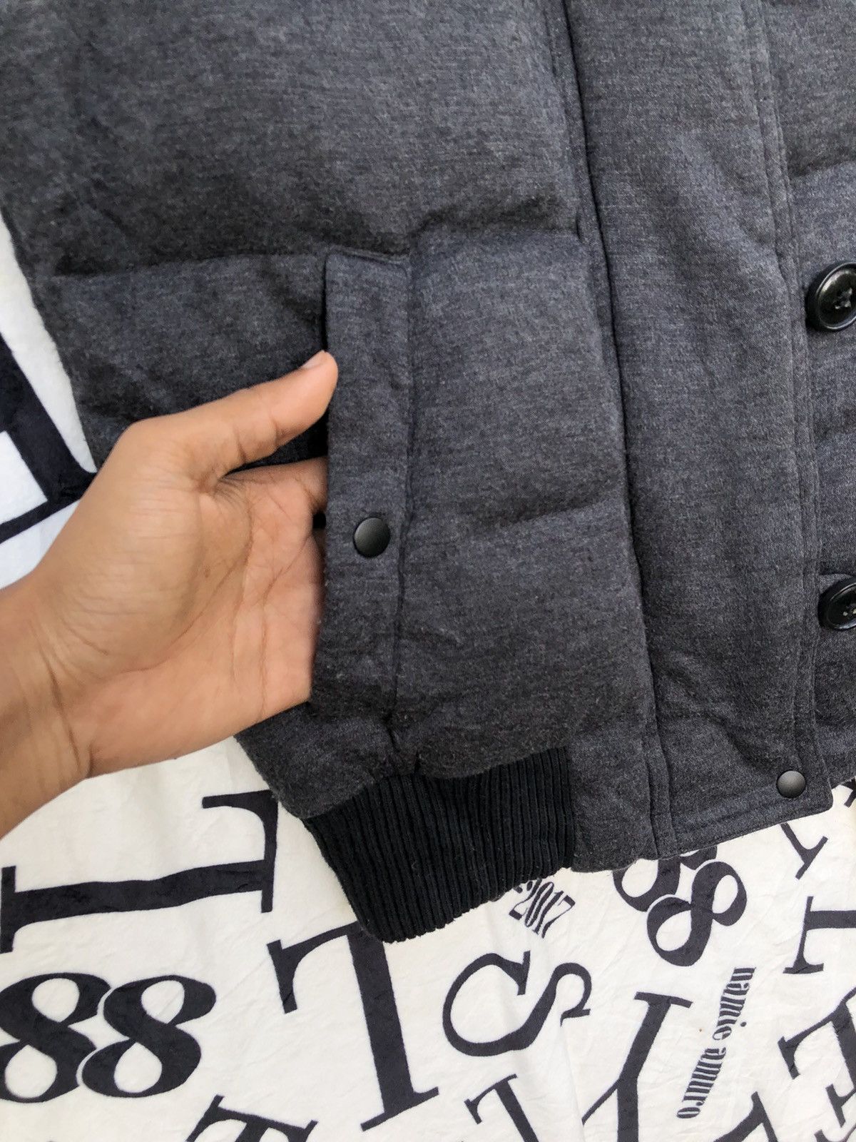 20471120 × Issey Miyake ‼️RARE‼️ 20020801 PLST Down Vest Jacket With Fur Hoodie Size US S / EU 44-46 / 1 - 12 Thumbnail