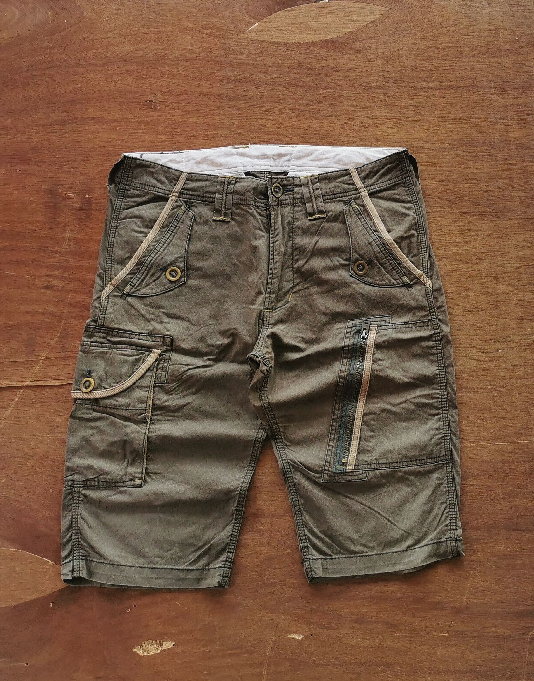 Edwin Edwin Exclusive Vintage Cargo Shorts Size US 33 - 1 Thumbnail