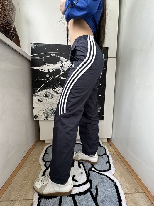 Adidas Baggy Track Pant shell bottoms 🥶 In very good - Depop