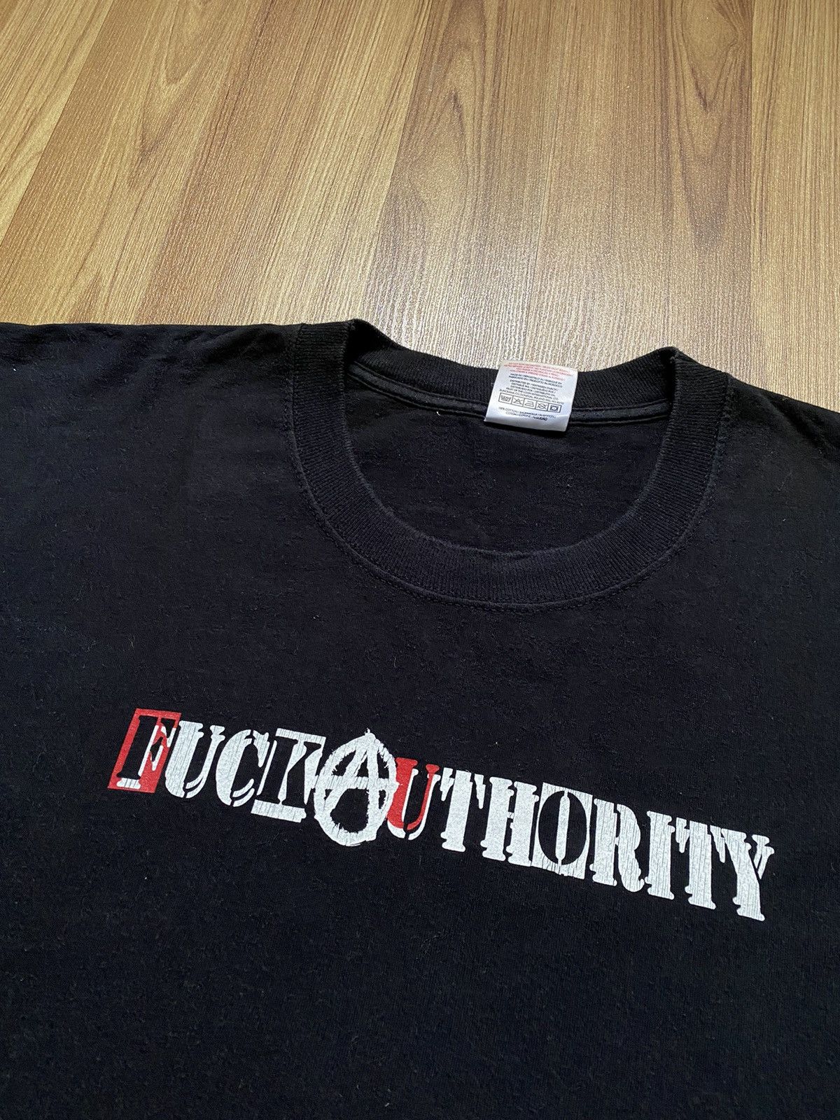 Band Tees Vintage Pennywise Fuck Authority 2001 T Shirt Rancid Nofx Size US XL / EU 56 / 4 - 5 Thumbnail