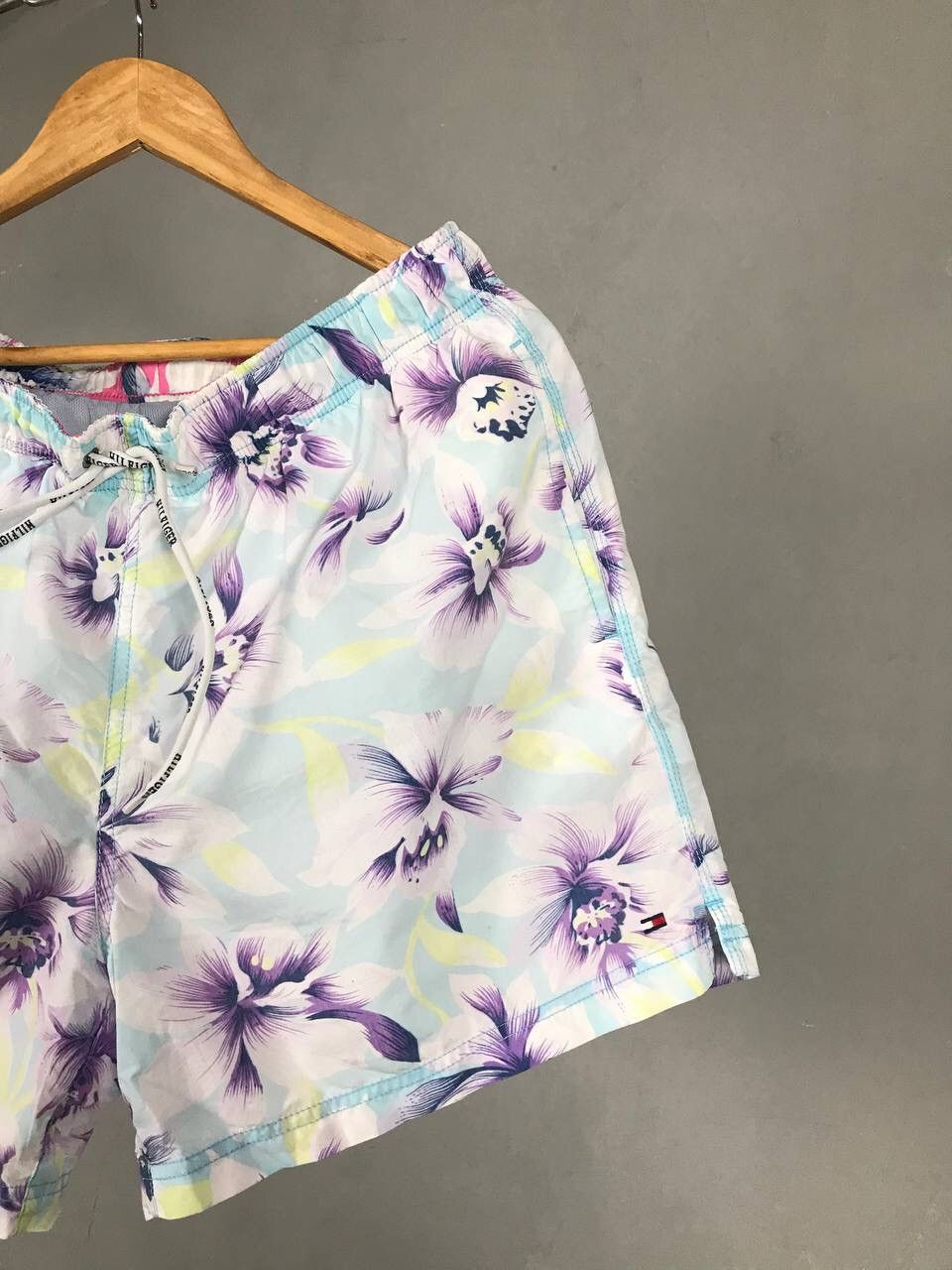 Tommy Hilfiger Tommy Hilfiger Luxury Flowers Short Size US 34 / EU 50 - 2 Thumbnail
