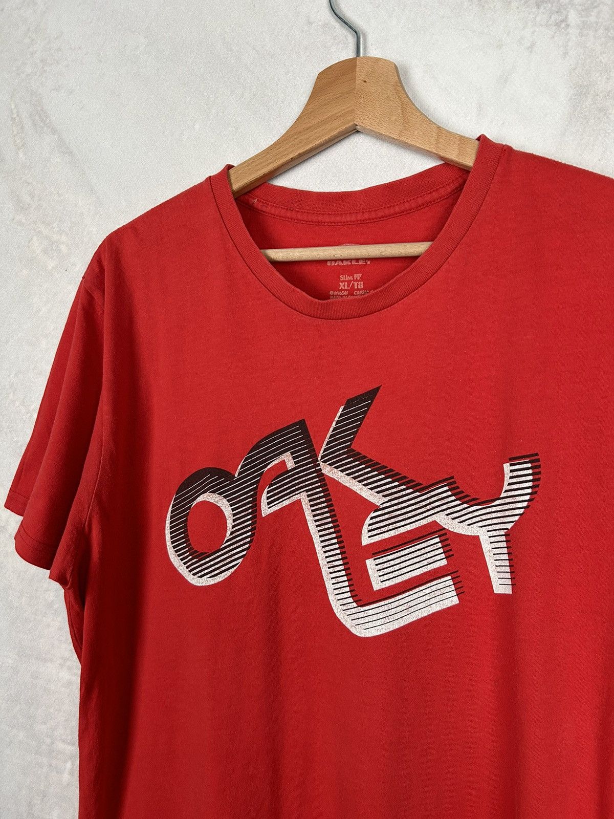 Oakley × Vintage Vintage Oakley Graphic Tee Surf Style Skate Gorpcore Size US XL / EU 56 / 4 - 3 Thumbnail