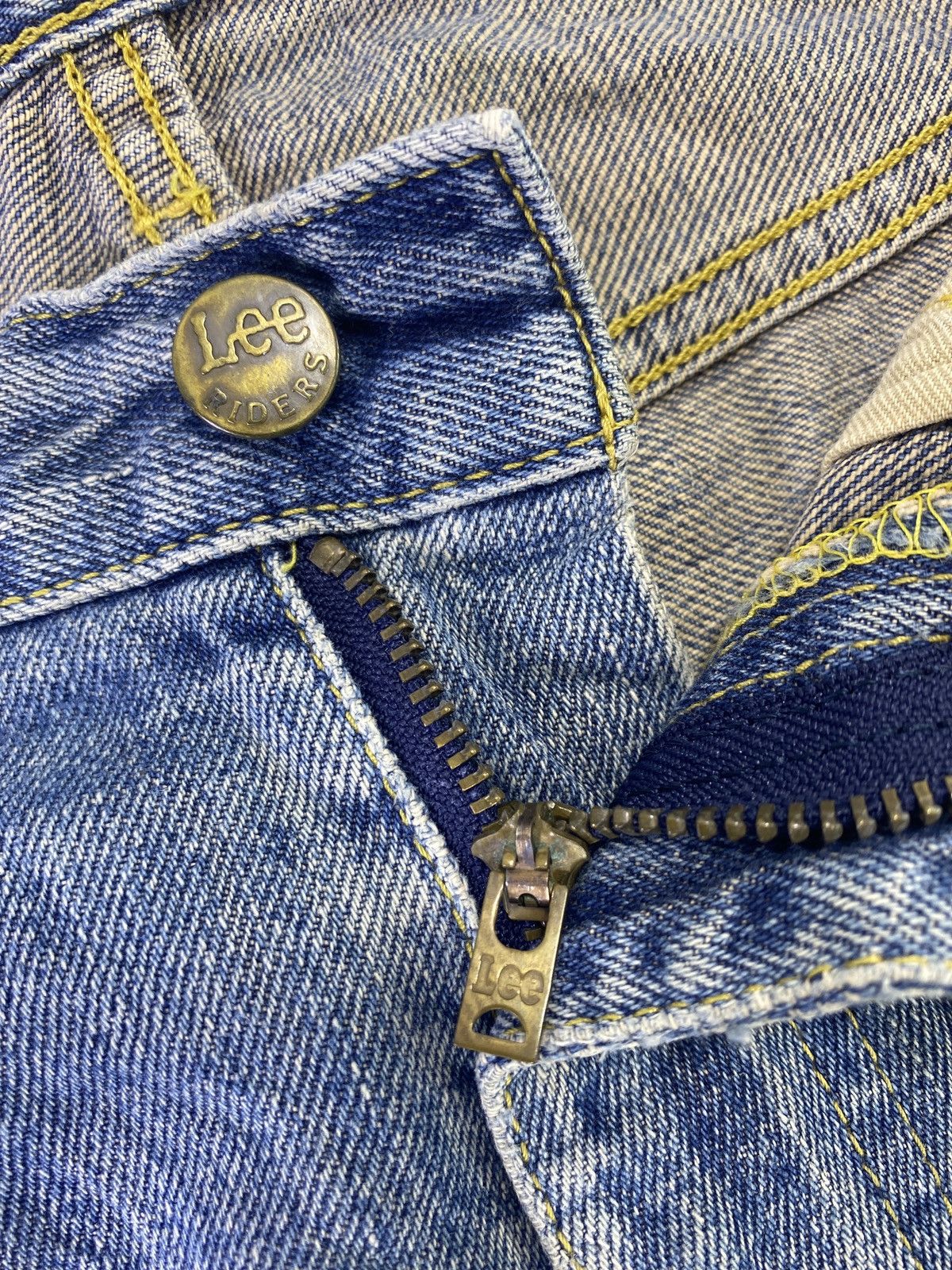 Lee Lee Distress Blue Wash Jeans - J797 Size US 32 / EU 48 - 3 Thumbnail
