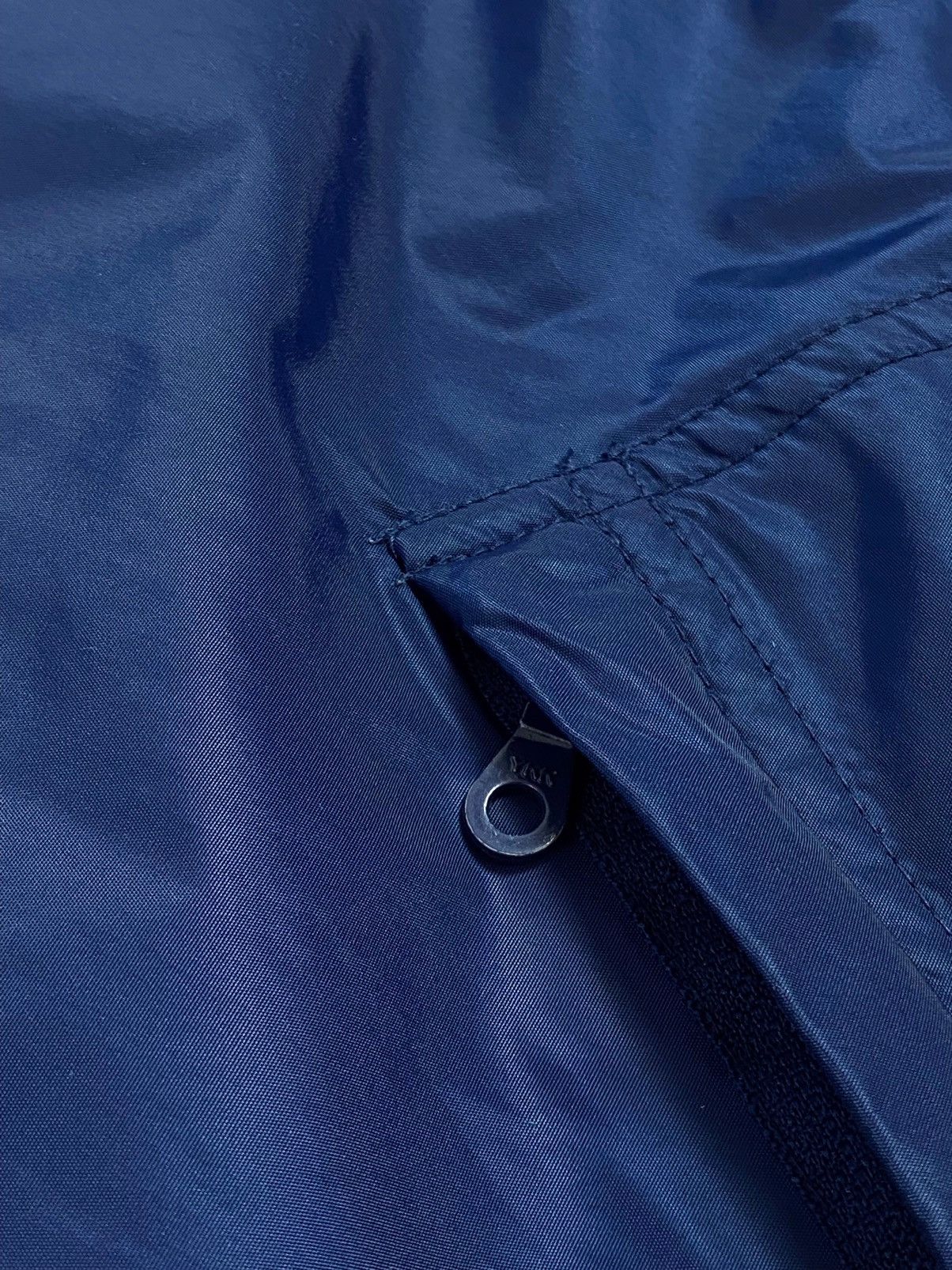 Nike vintage nike 90’s nylon jacket Size US XL / EU 56 / 4 - 11 Thumbnail