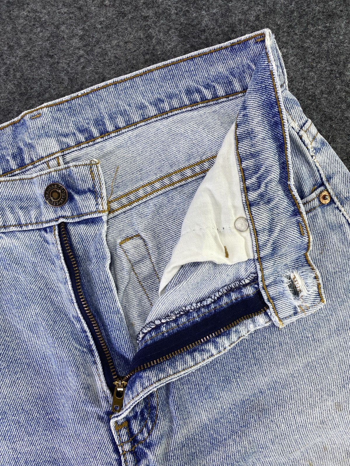 Levi's Vintage Levis Patchwork Blue Wash Jeans - J801 Size US 30 / EU 46 - 3 Thumbnail