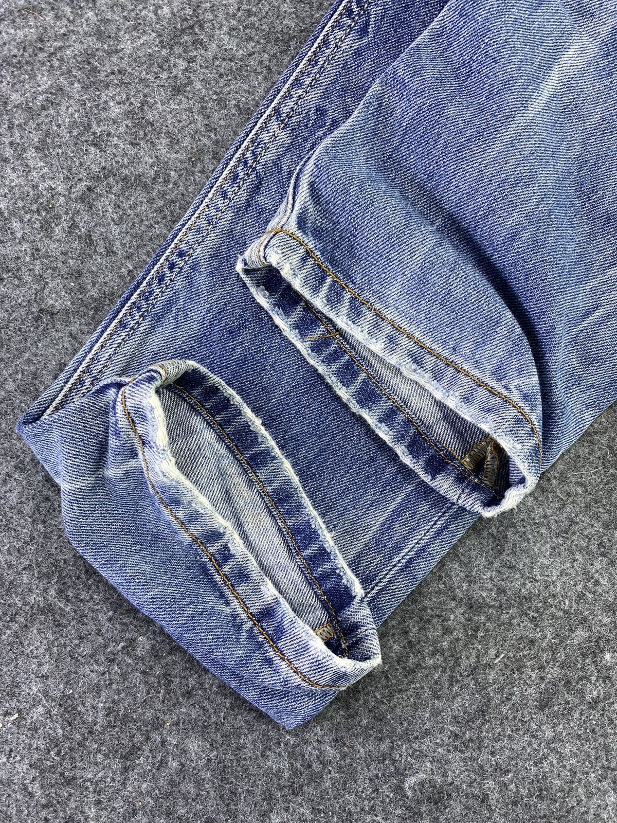 HAMAKI-HO Hamaki-Ho Distressed Blue Wash Jeans - J802 Size US 32 / EU 48 - 7 Thumbnail