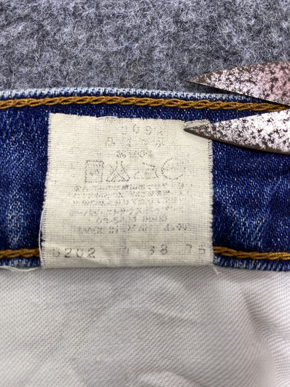 Levi's Vintage Levis 612 Distress Blue Wash Jeans - J803 Size US 30 / EU 46 - 6 Thumbnail