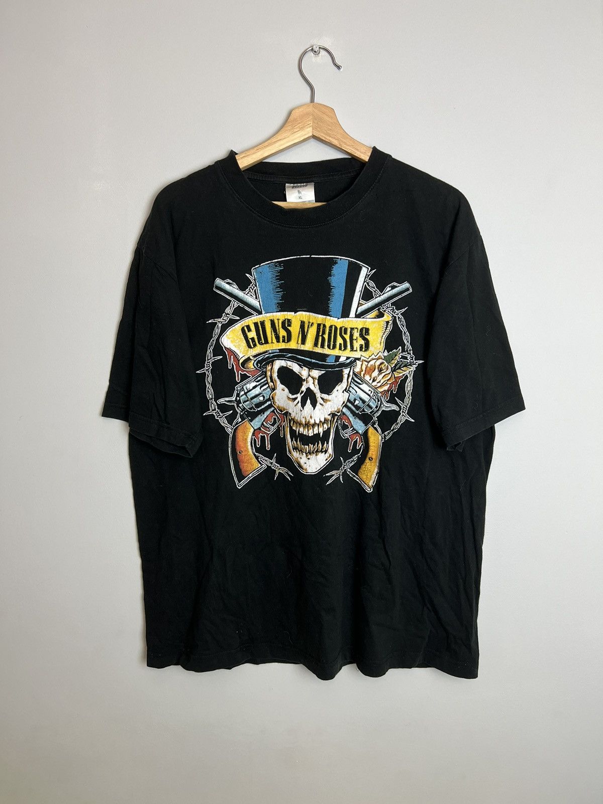 Band Tees Rare Vintage 90s Guns N Roses Rock Band Tshirt Axl Rose Hype Size US XL / EU 56 / 4 - 1 Thumbnail