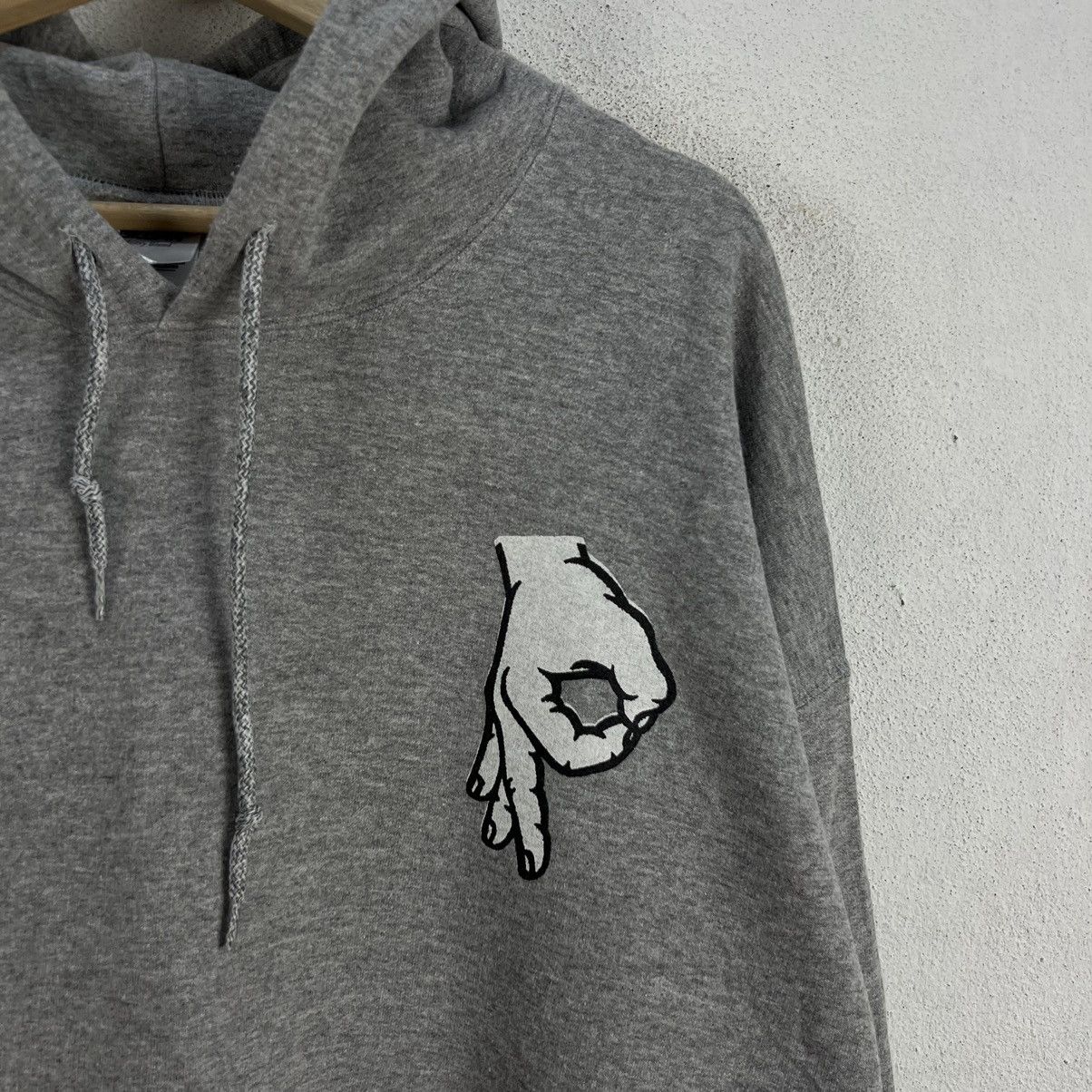 Japanese Brand VINTAGE GILDAN HOODIE STREETWEAR SIGN HAND BIG LOGO Size US XL / EU 56 / 4 - 4 Thumbnail
