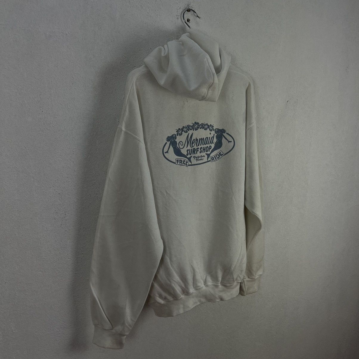 Japanese Brand VINTAGE TULTEX HOODIE MERMAID SURF SHOP BIG LOGO Size US L / EU 52-54 / 3 - 5 Thumbnail